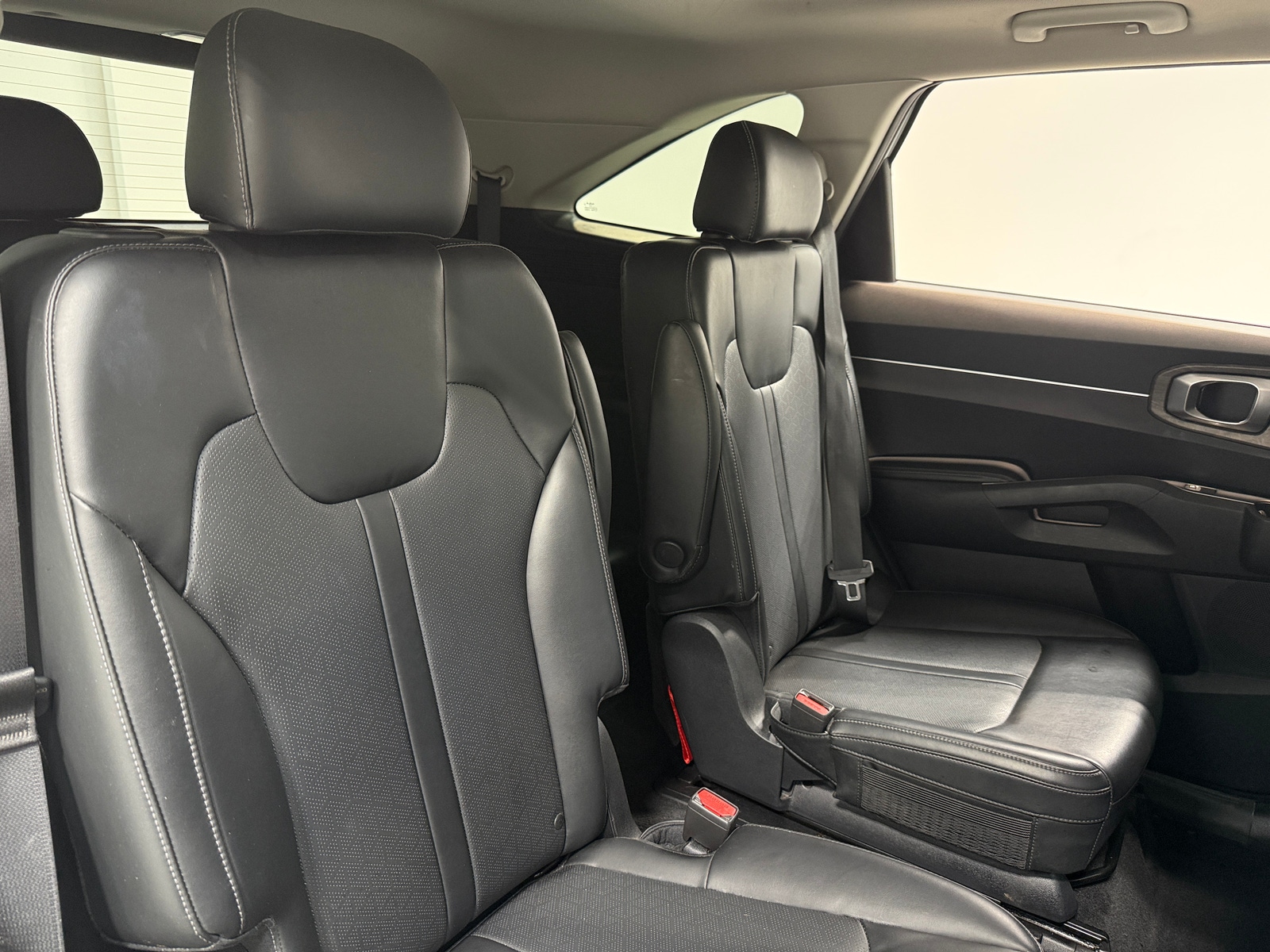 Thumbnail: 2022 Kia Sorento - 5