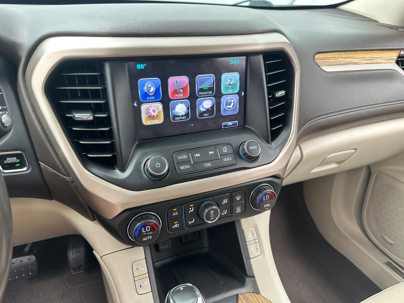 Thumbnail: 2019 GMC Acadia - 3