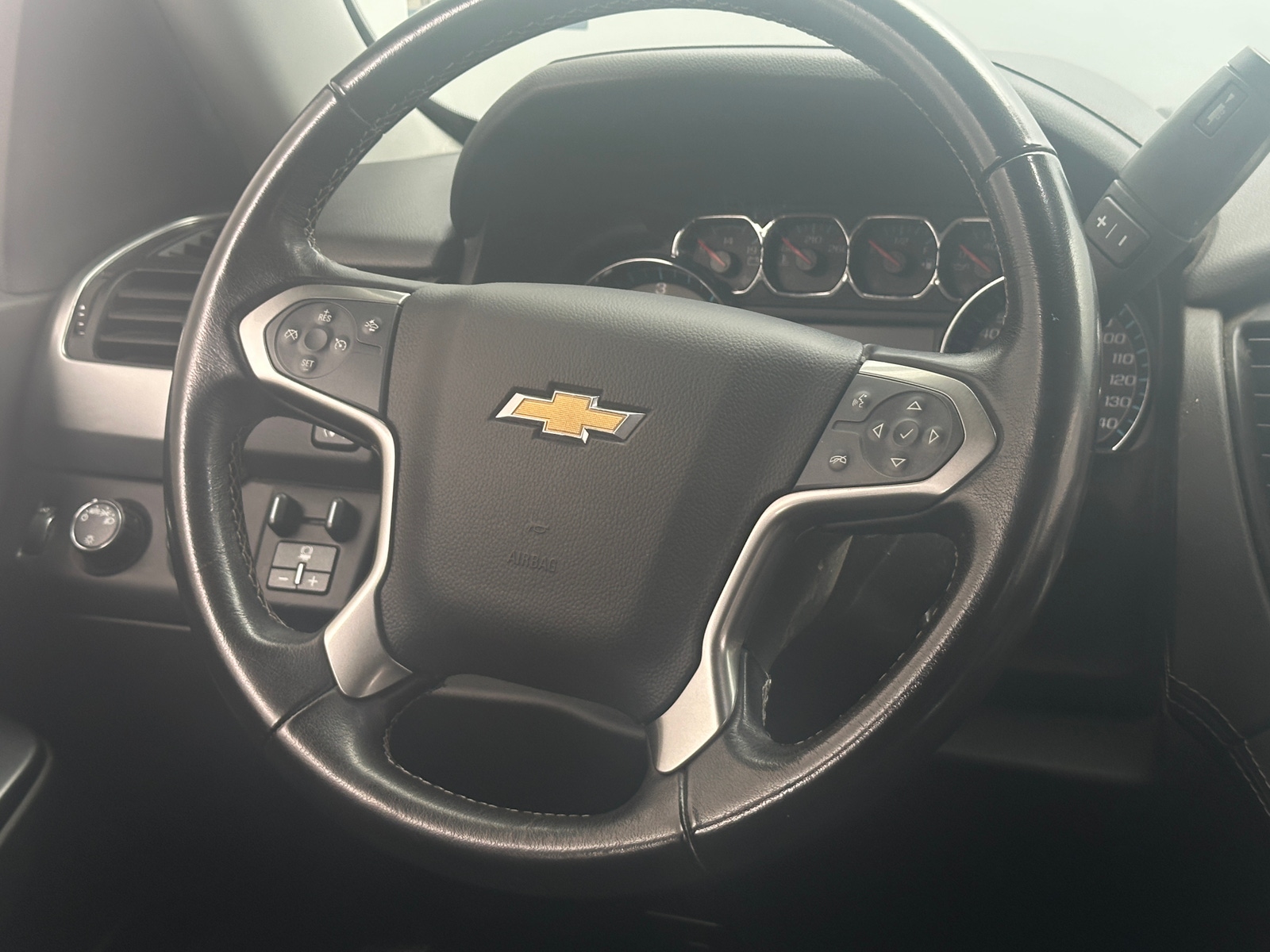 Thumbnail: 2020 Chevrolet Suburban - 5