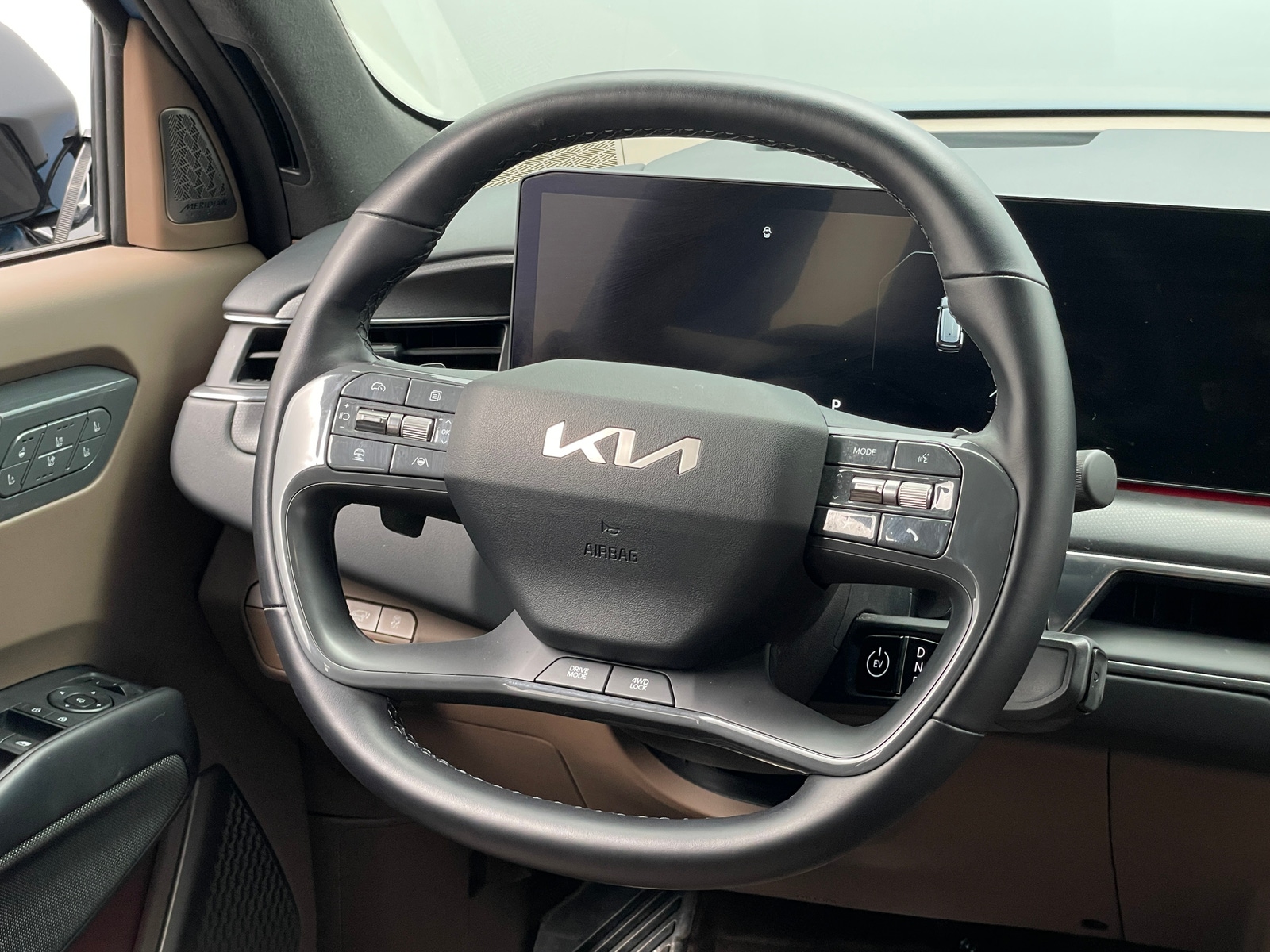 Thumbnail: 2024 Kia EV9 - 4