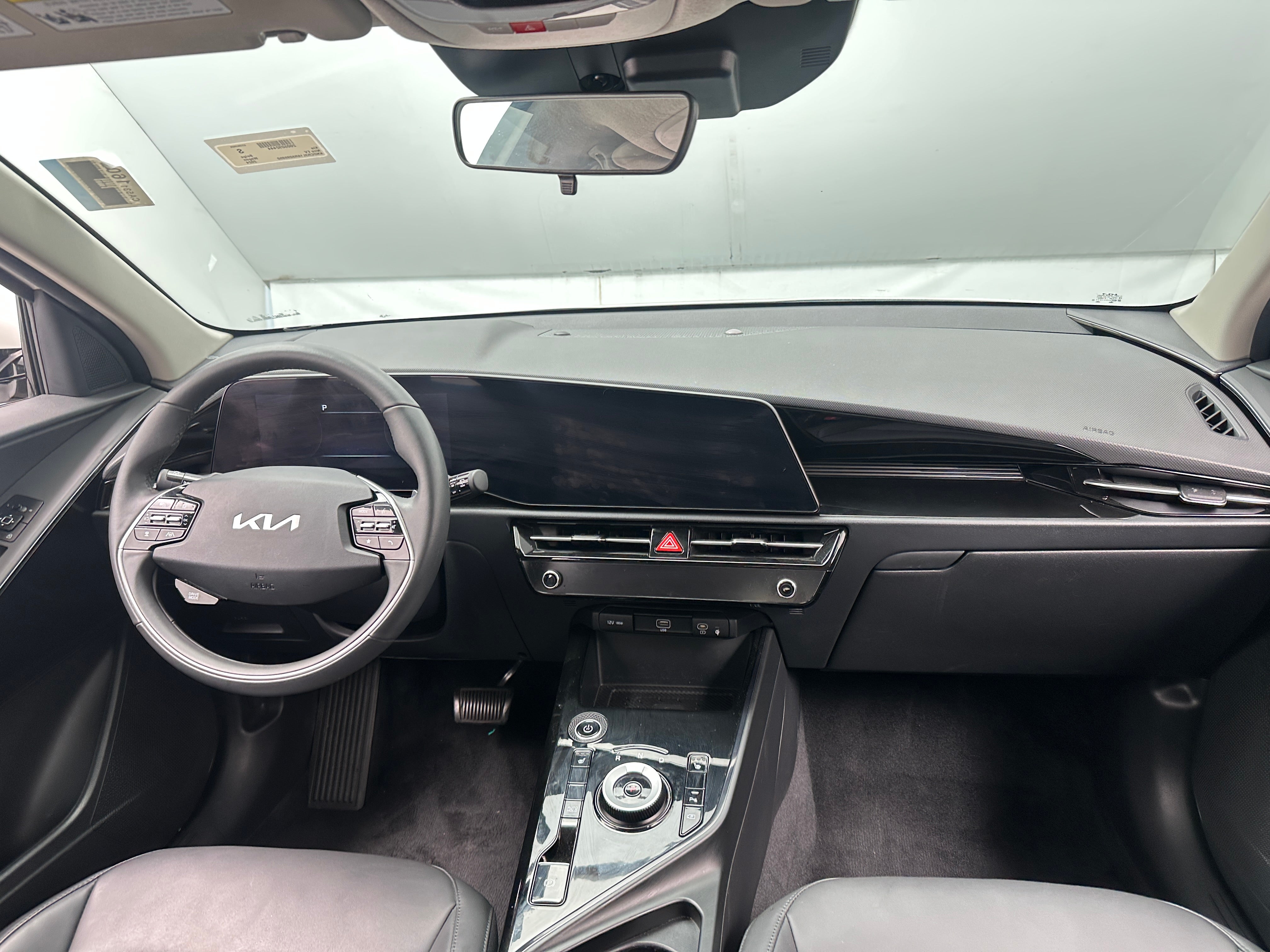 Used 2024 Kia Niro Wind with VIN KNDCR3L16R5095950 for sale in Oak Creek, WI