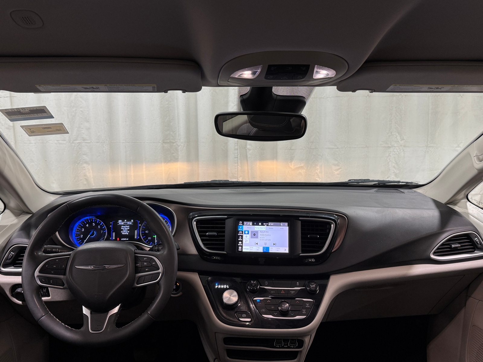 Thumbnail: 2023 Chrysler Voyager - 3