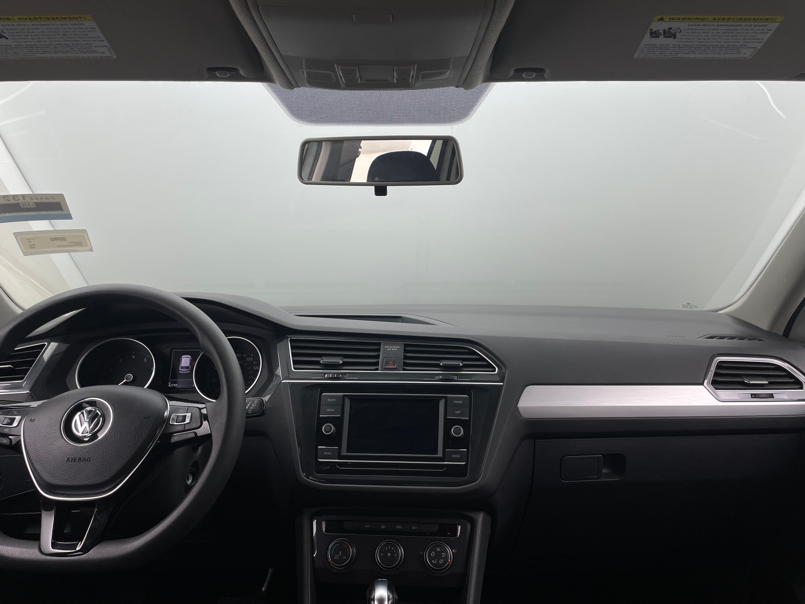 Thumbnail: 2020 Volkswagen Tiguan - 3