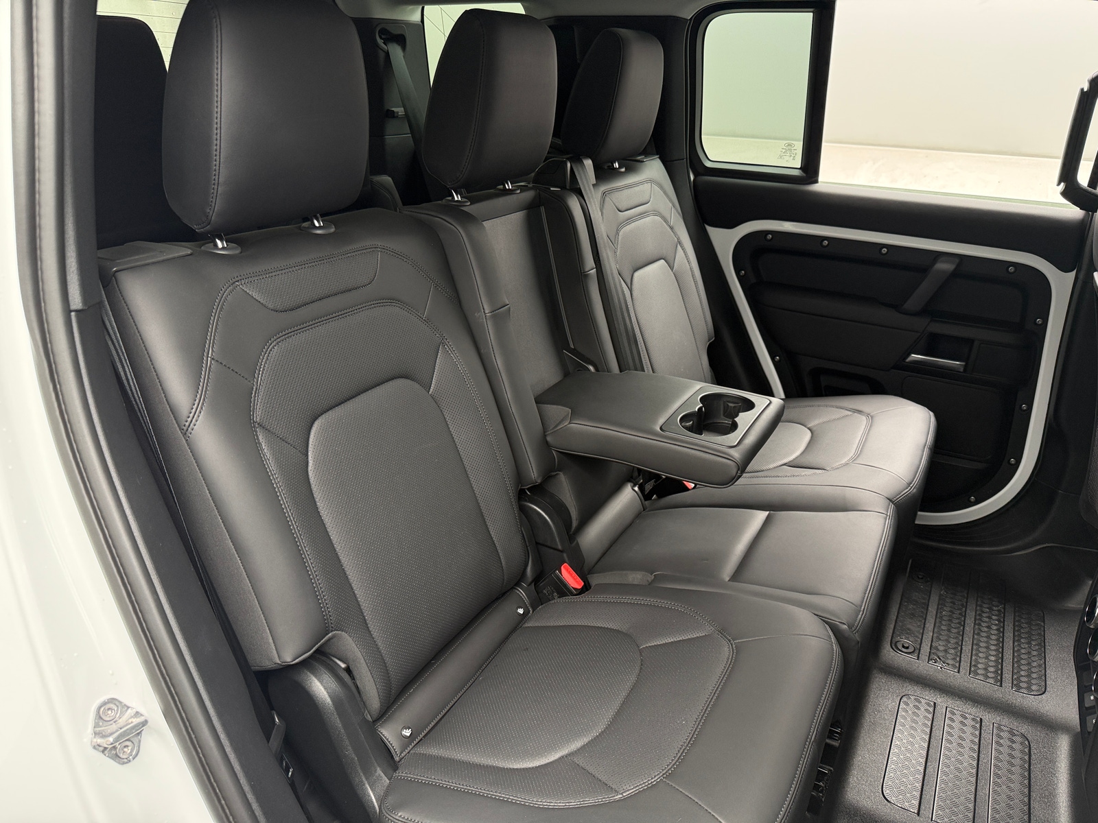 Thumbnail: 2025 Land Rover Defender - 5