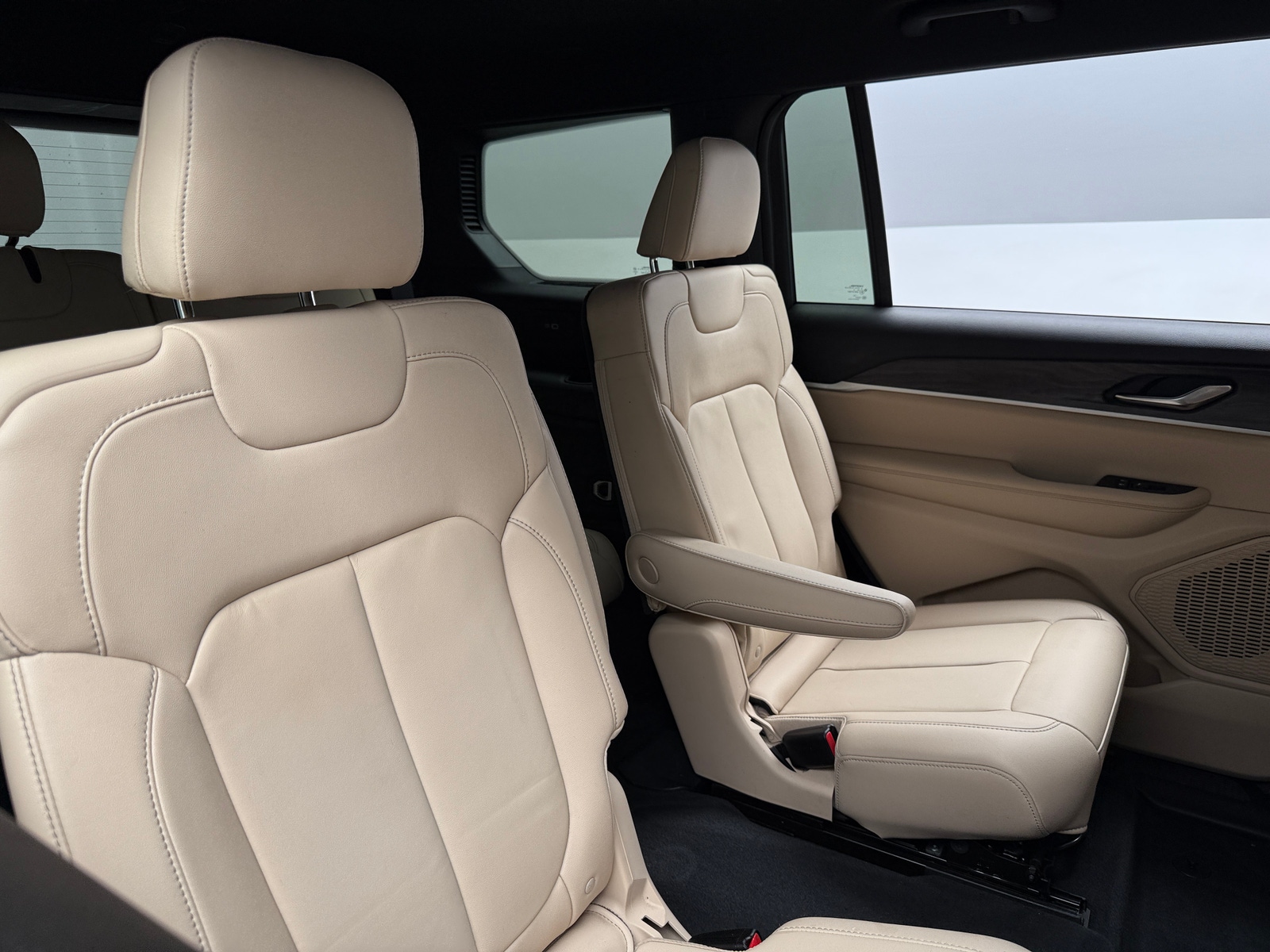 Thumbnail: 2023 Jeep Grand Cherokee L - 5