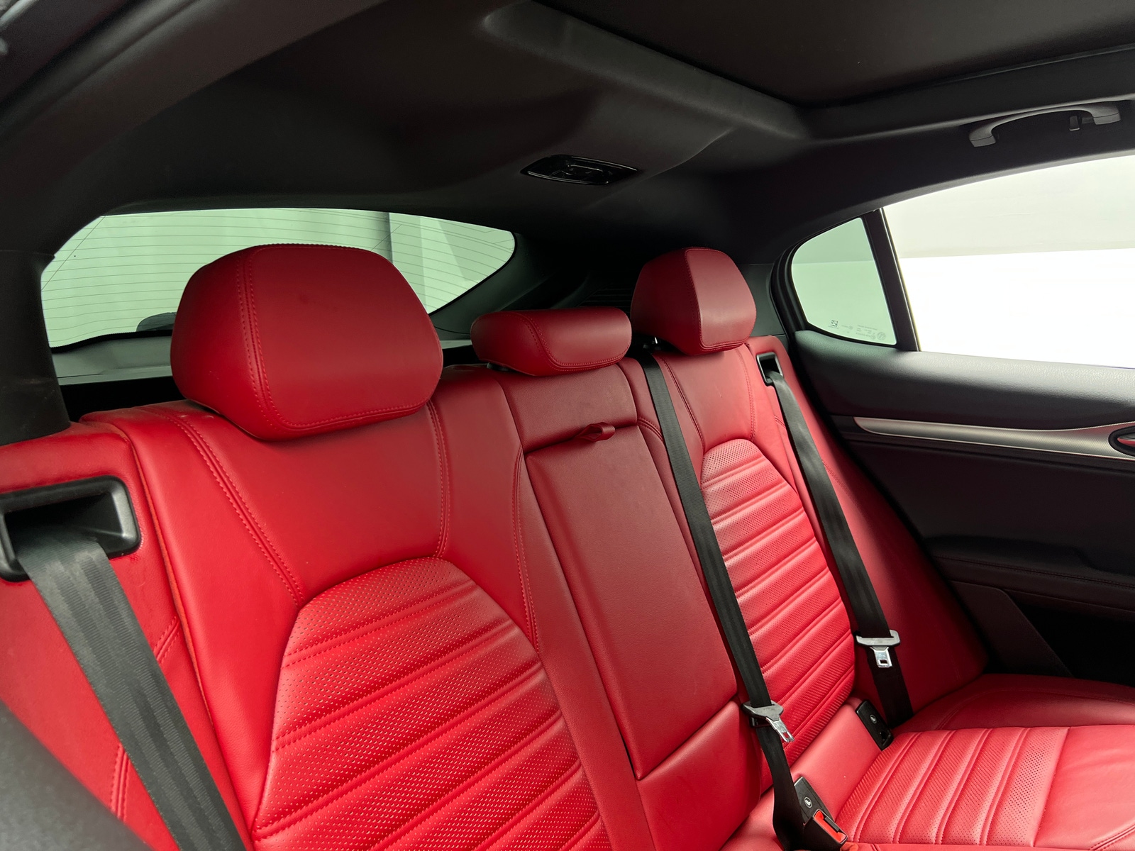 Thumbnail: 2022 Alfa Romeo Stelvio - 5
