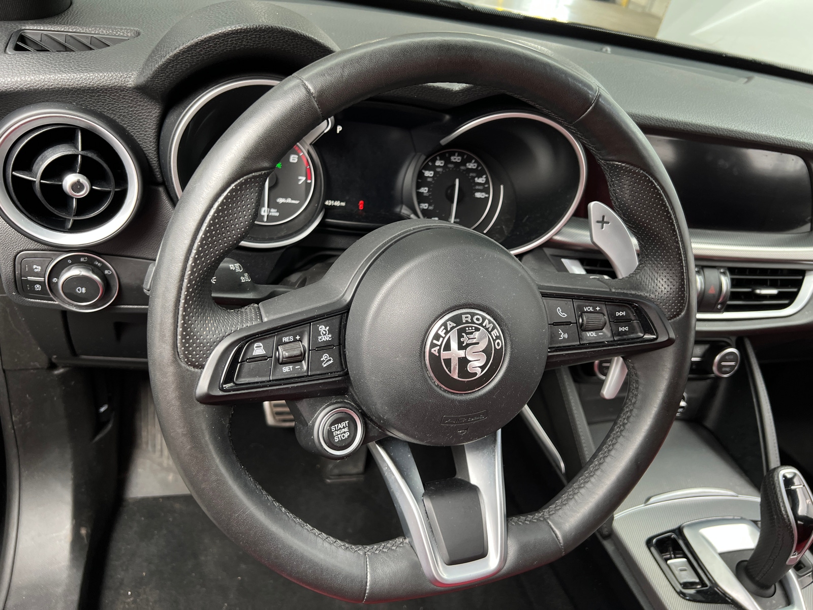 Thumbnail: 2022 Alfa Romeo Stelvio - 4