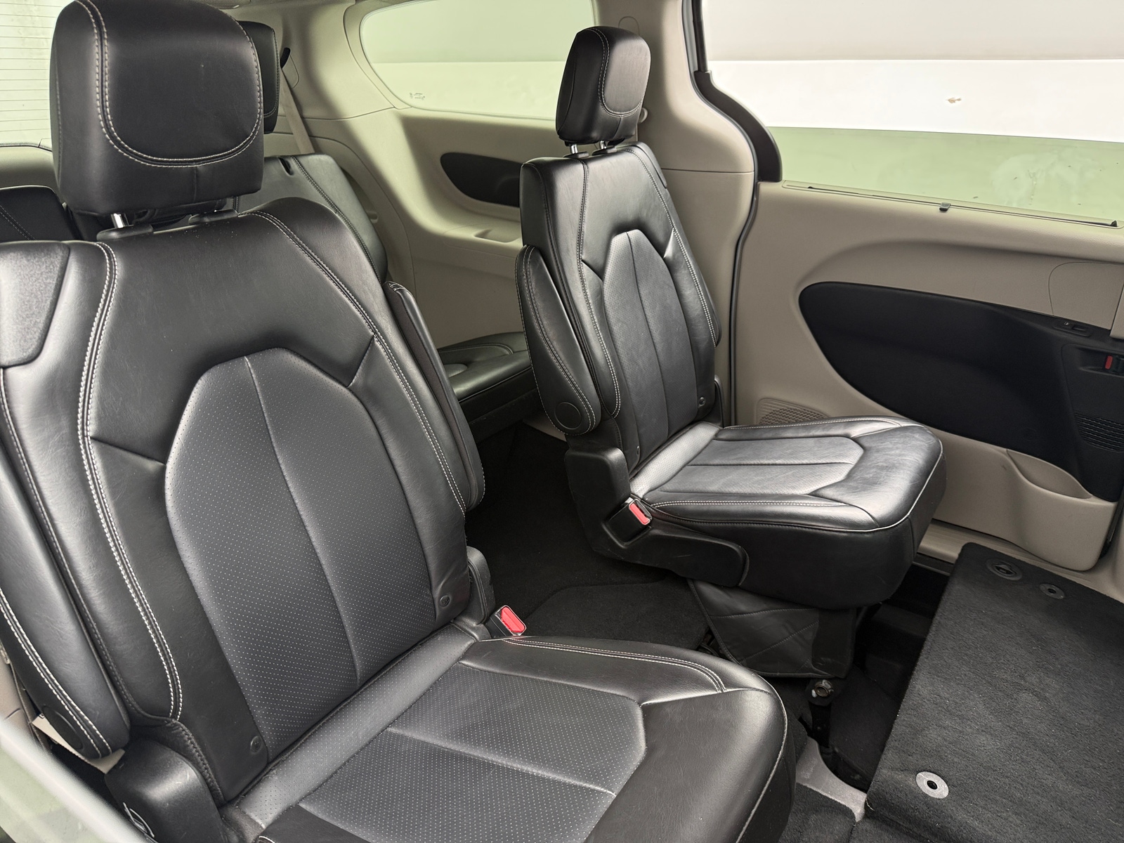 Thumbnail: 2024 Chrysler Pacifica - 5