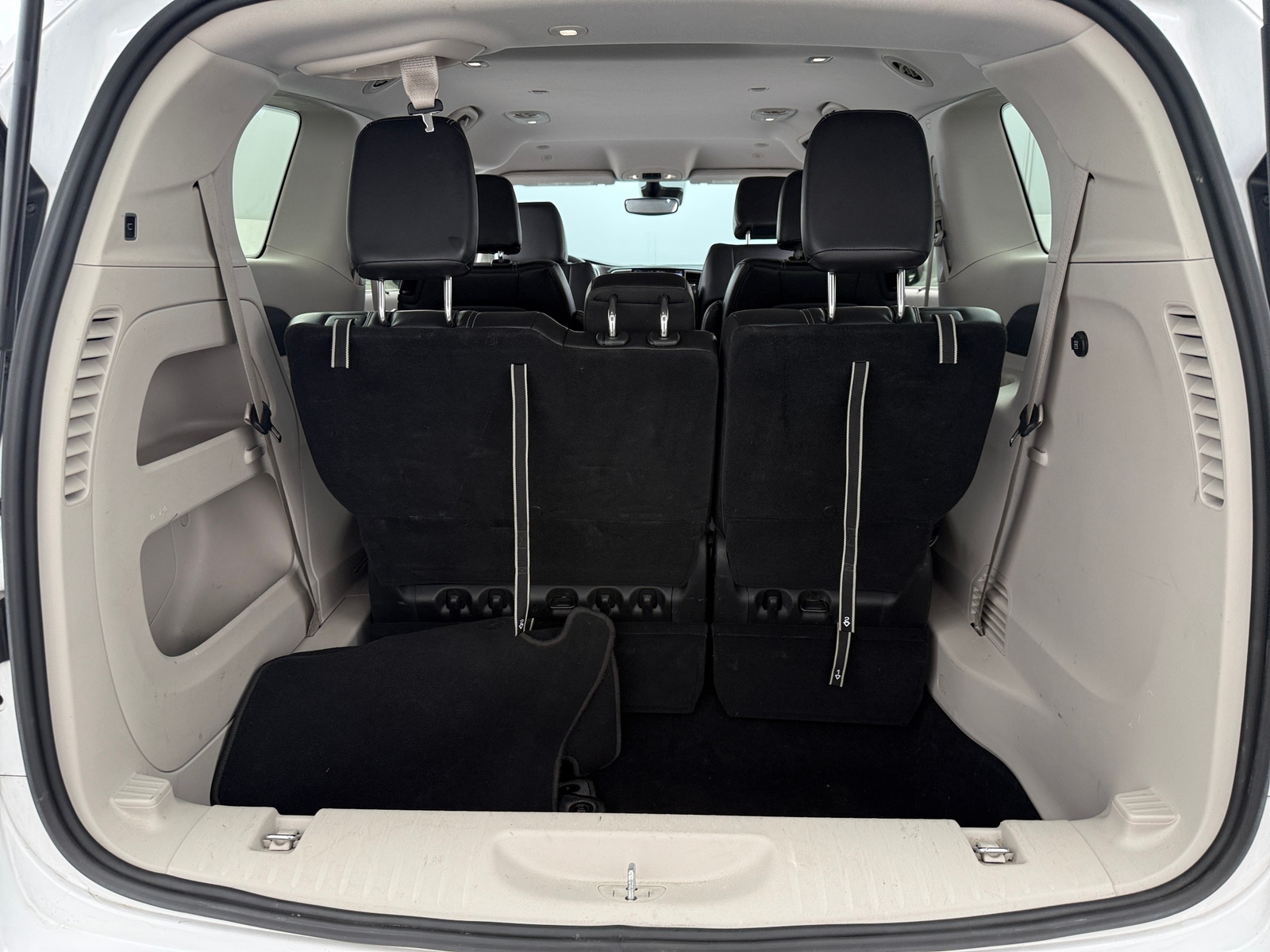 Thumbnail: 2024 Chrysler Pacifica - 6