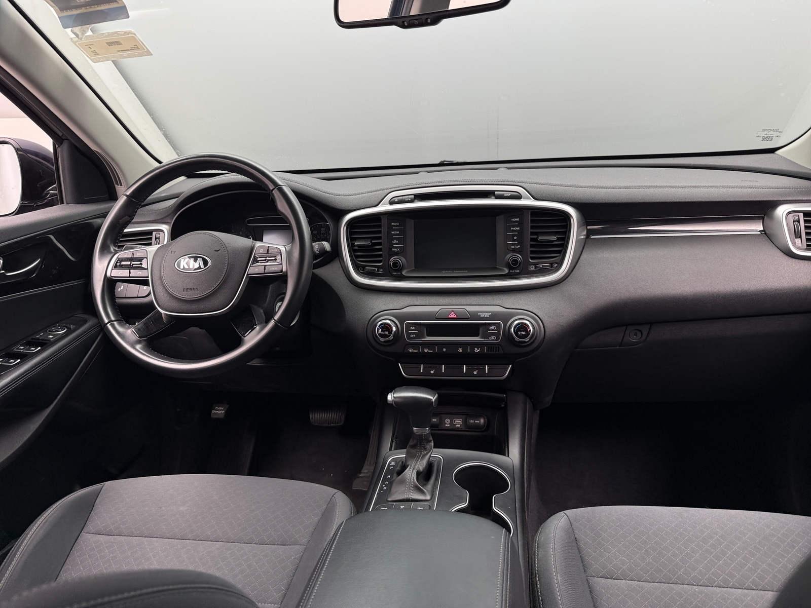 Thumbnail: 2019 Kia Sorento - 3
