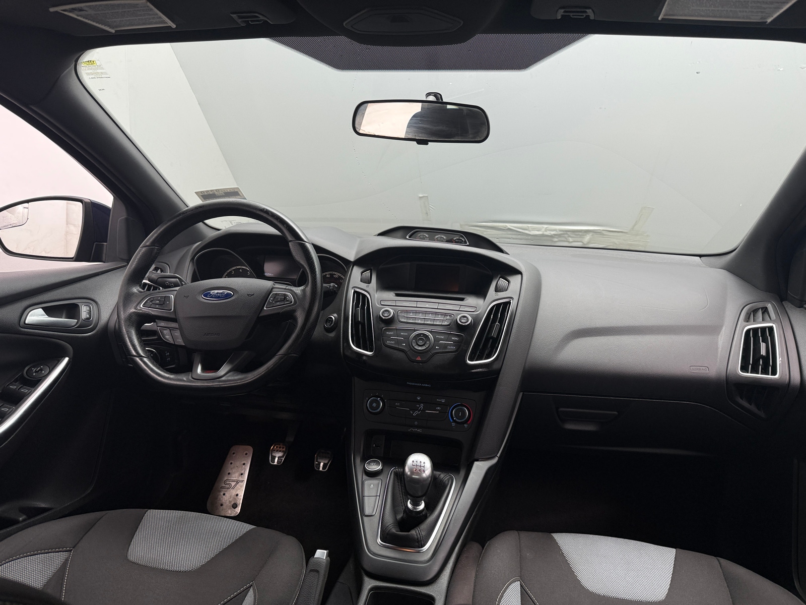 Thumbnail: 2016 Ford Focus - 3