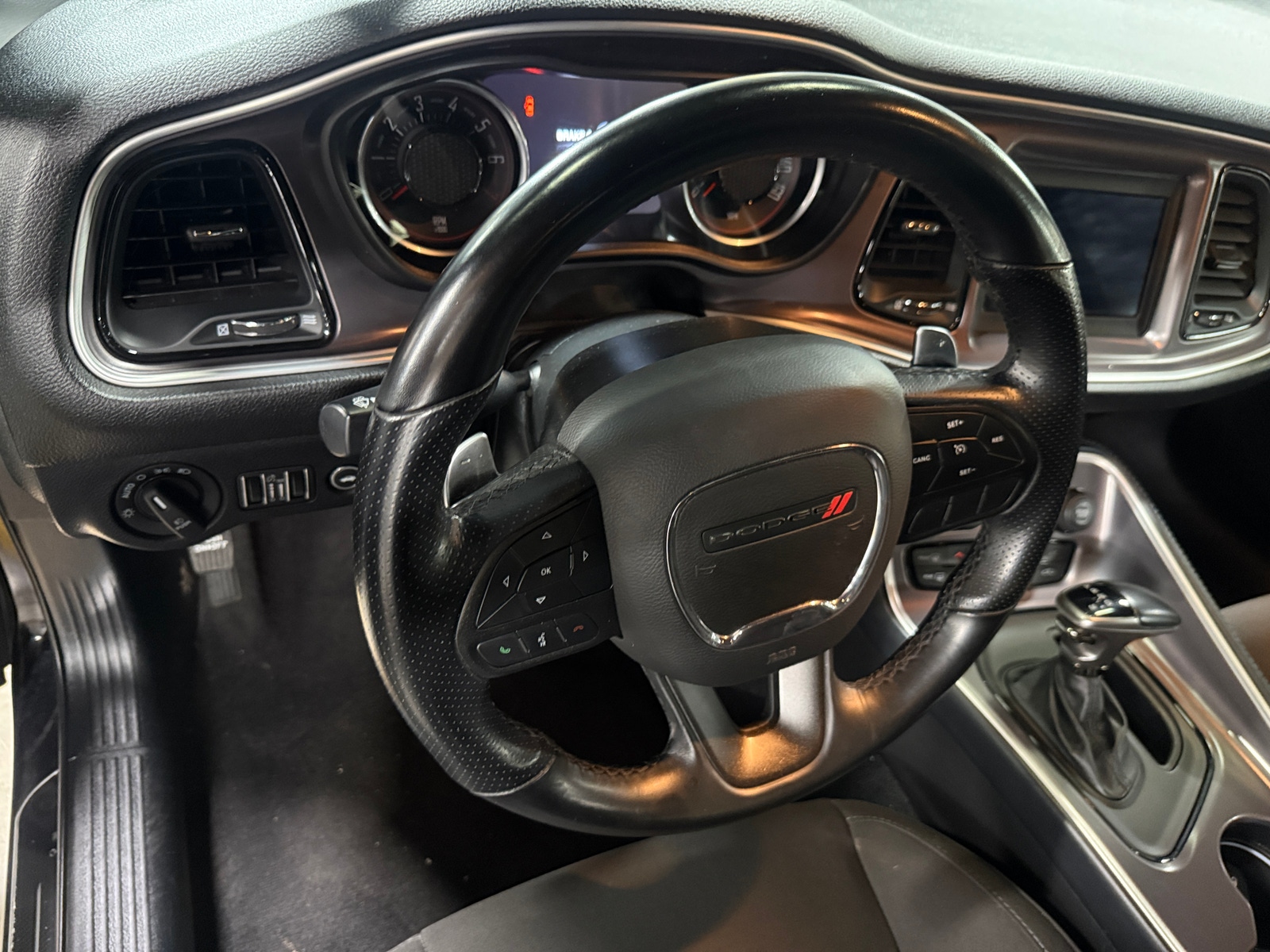 Thumbnail: 2022 Dodge Challenger - 4