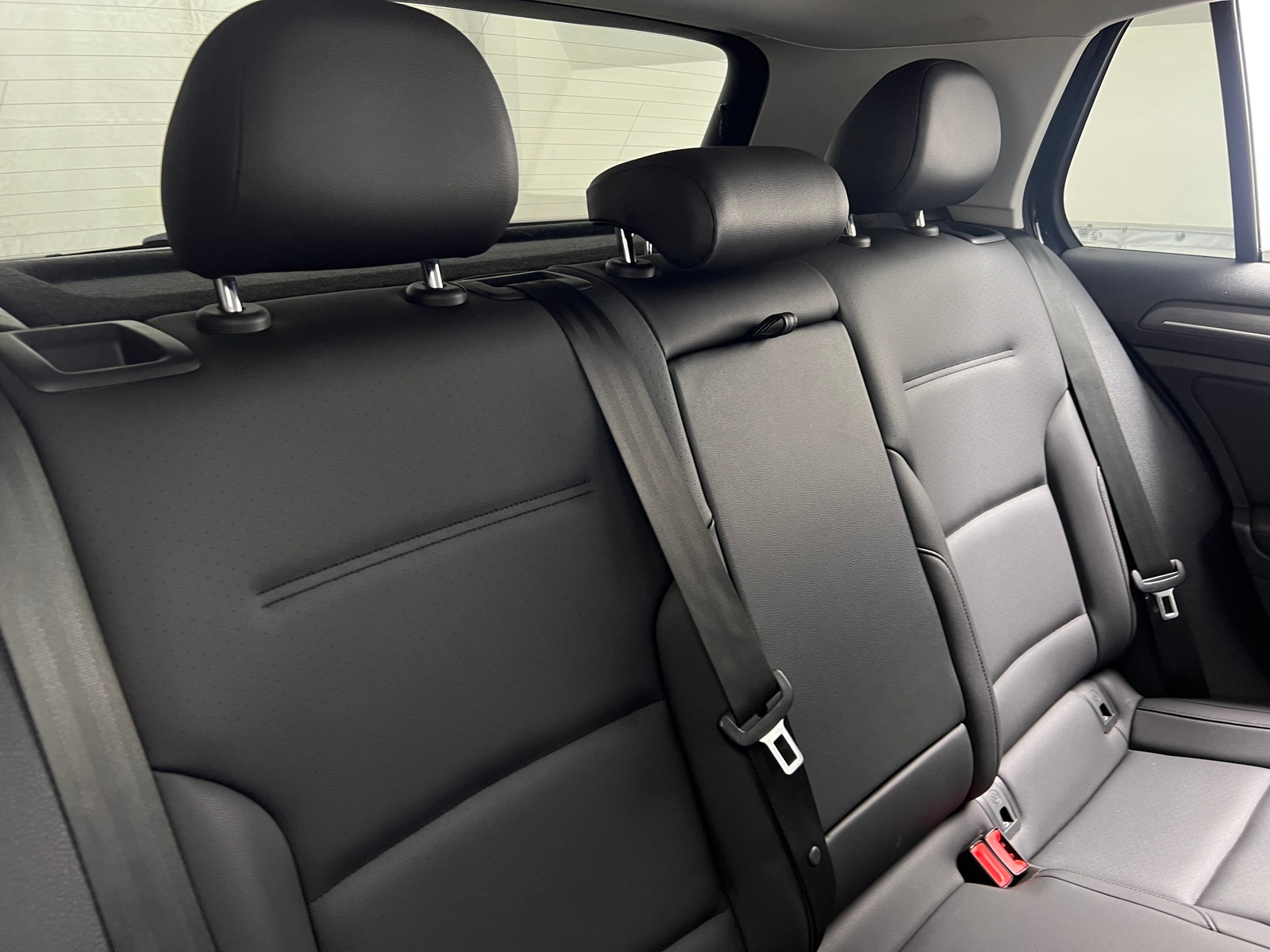 Thumbnail: 2019 Volkswagen e-Golf - 5