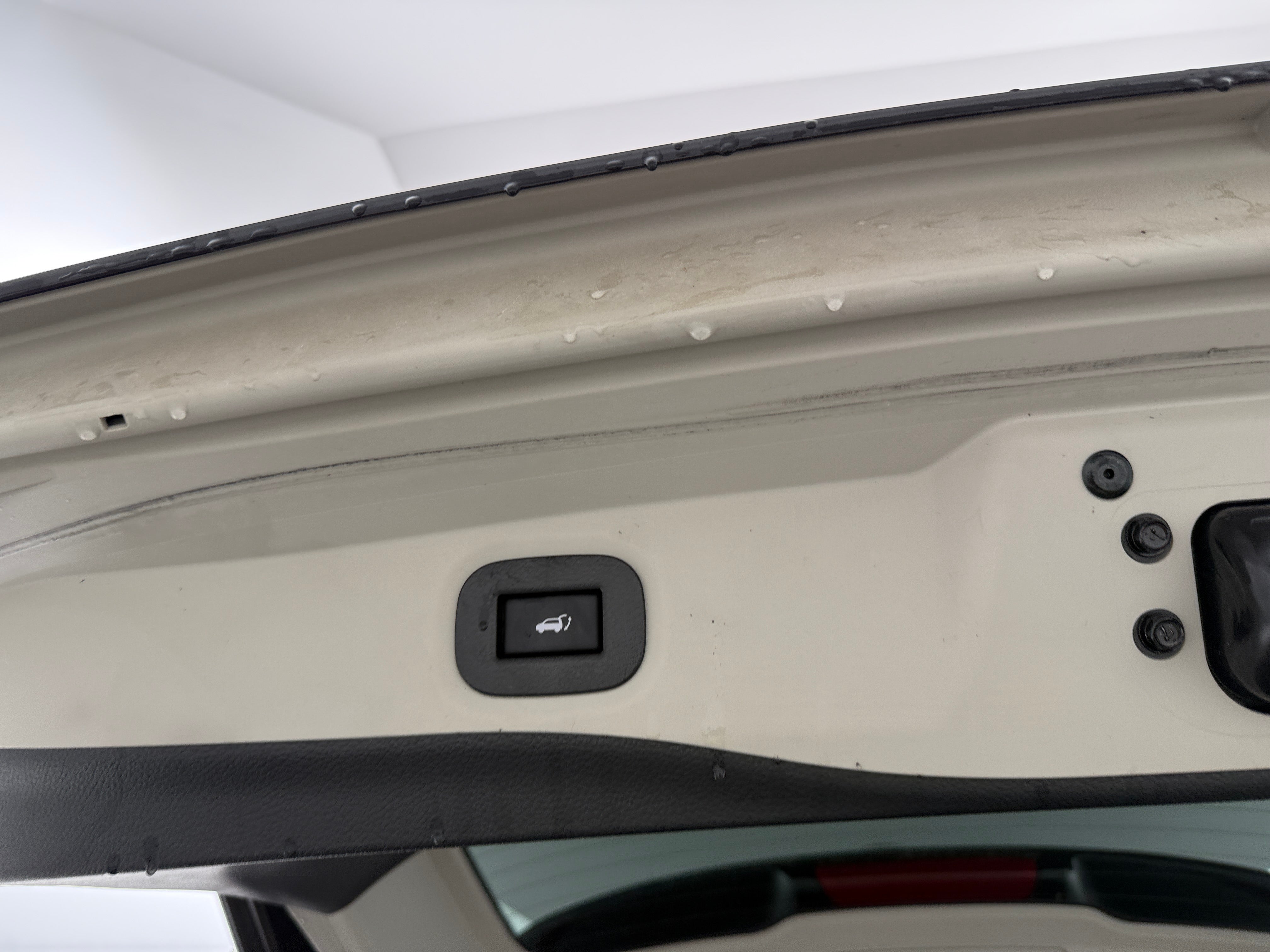 Used 2020 Nissan Rogue SV with VIN KNMAT2MVXLP519176 for sale in Pewaukee, WI