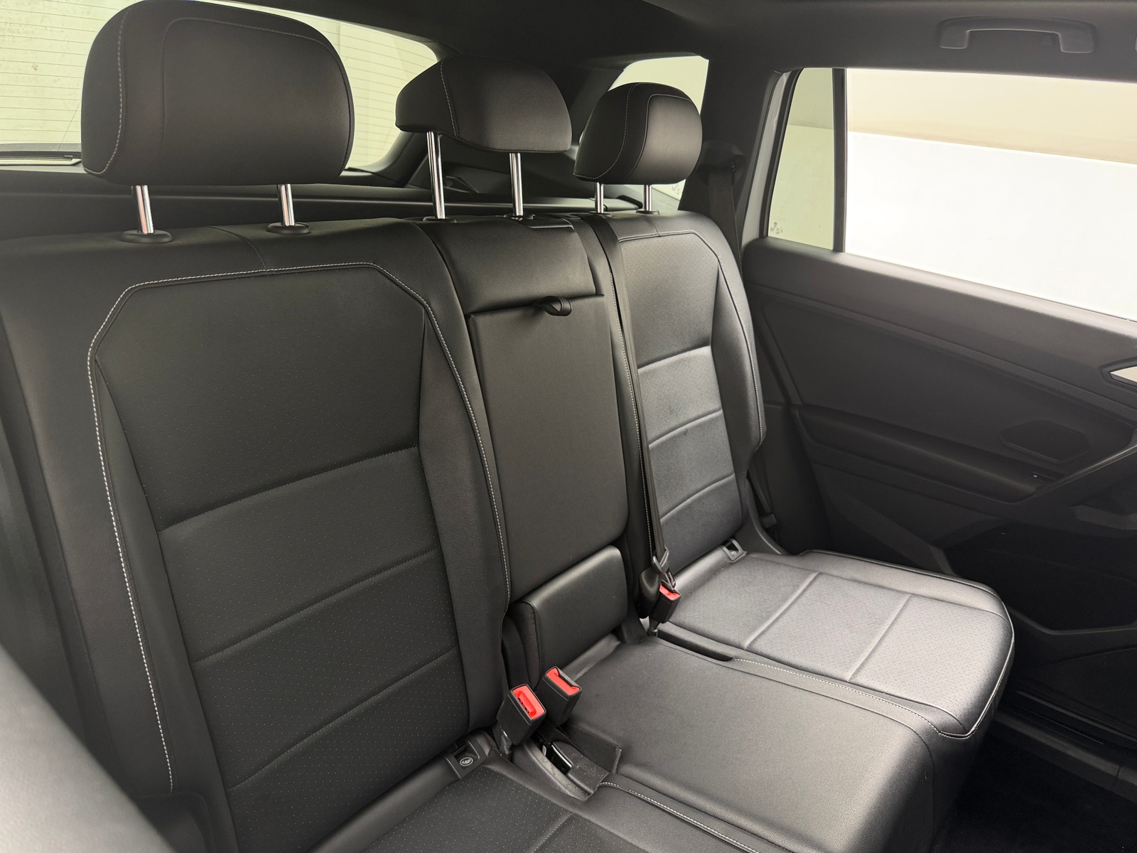 Thumbnail: 2021 Volkswagen Tiguan - 5