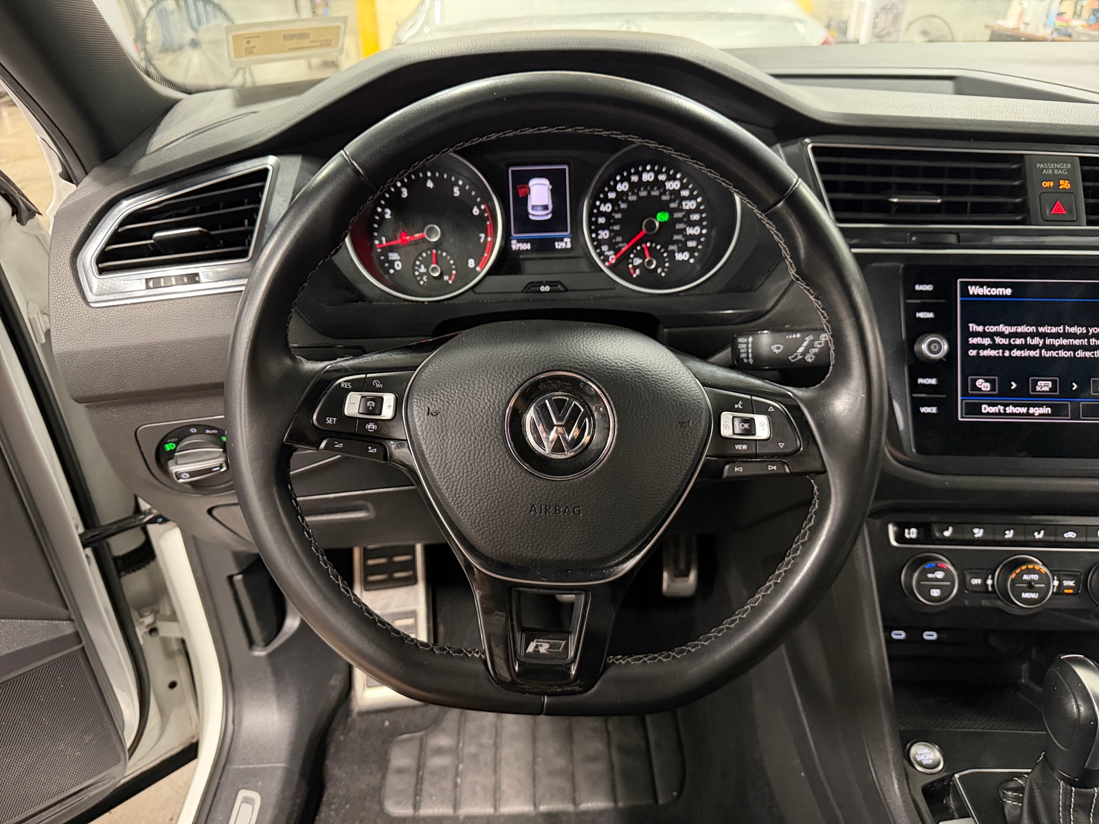 Thumbnail: 2021 Volkswagen Tiguan - 4