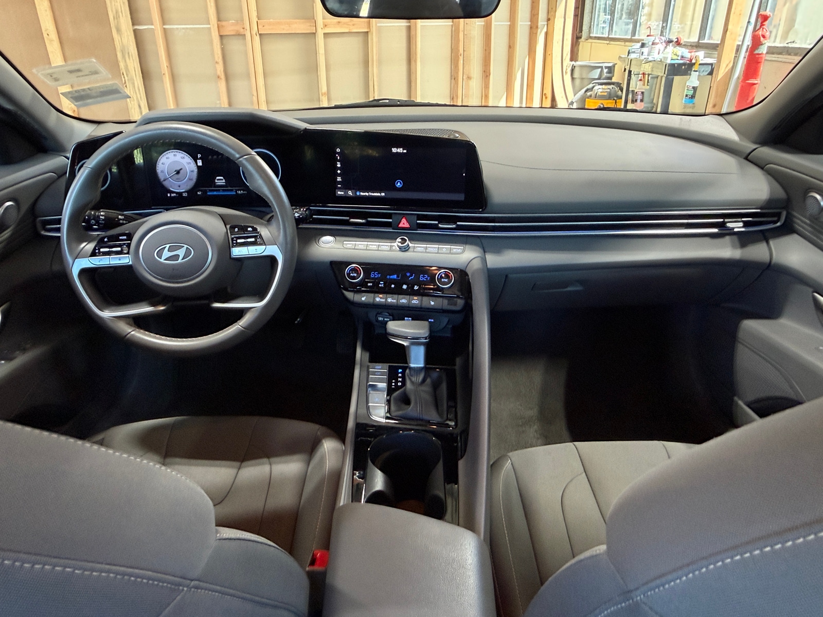Thumbnail: 2025 Hyundai Elantra - 3