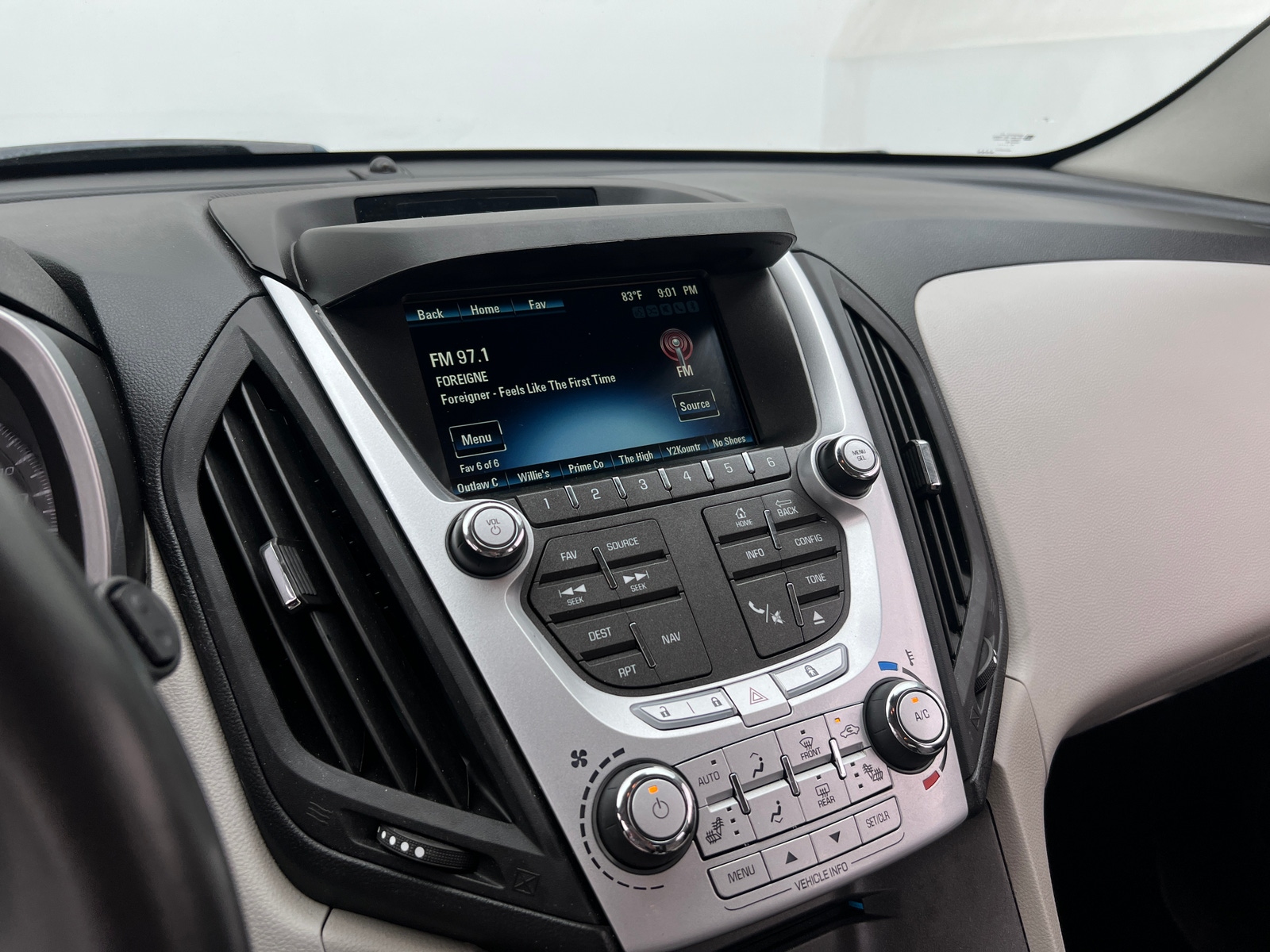 Thumbnail: 2015 Chevrolet Equinox - 3