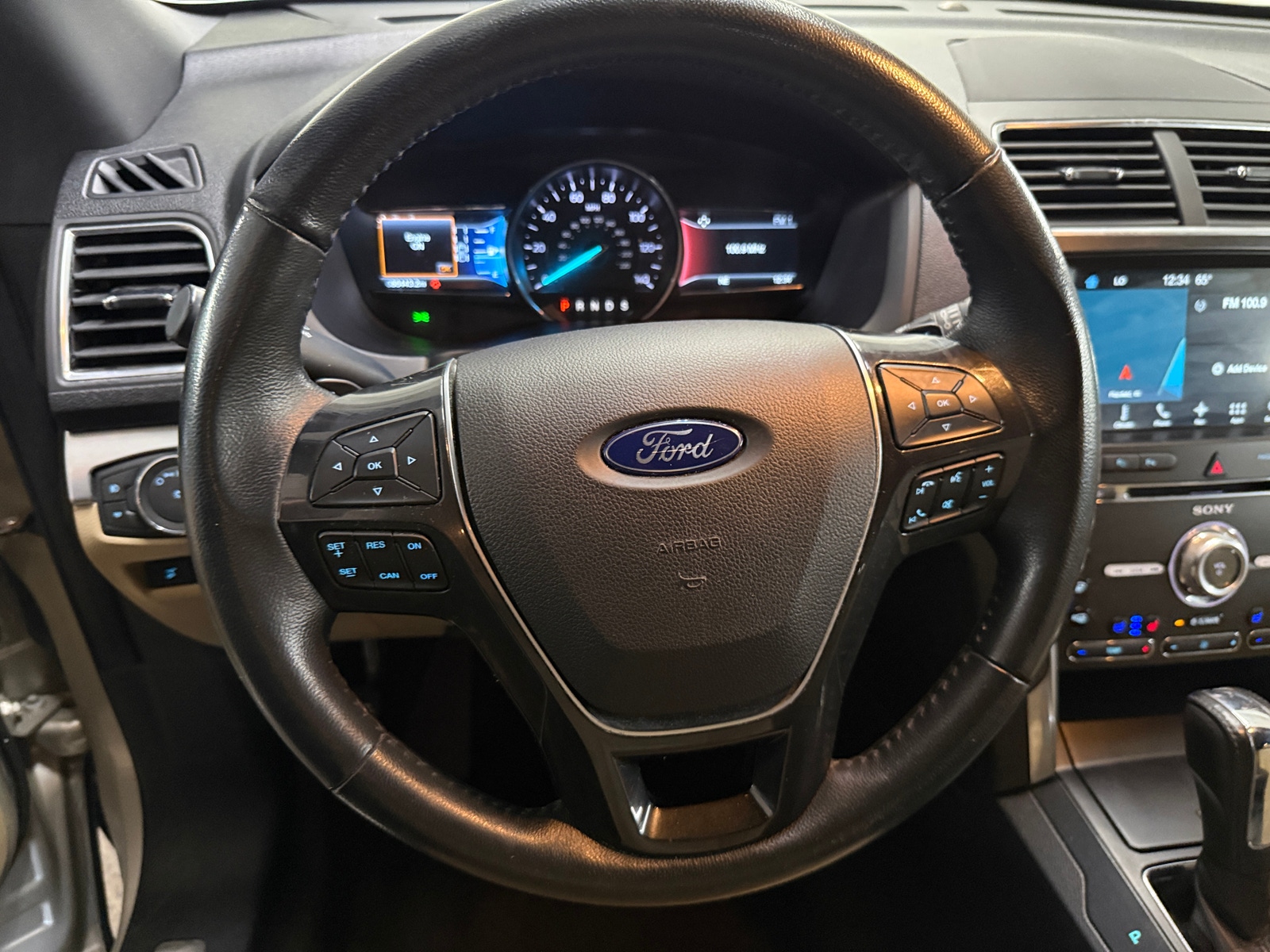 Thumbnail: 2017 Ford Explorer - 4