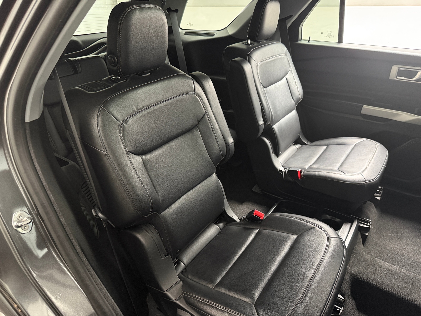 Thumbnail: 2020 Ford Explorer - 5