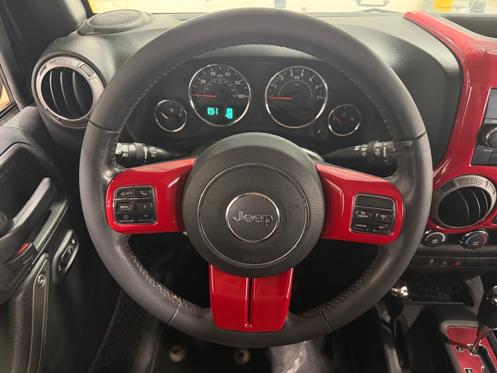 Thumbnail: 2017 Jeep Wrangler - 5