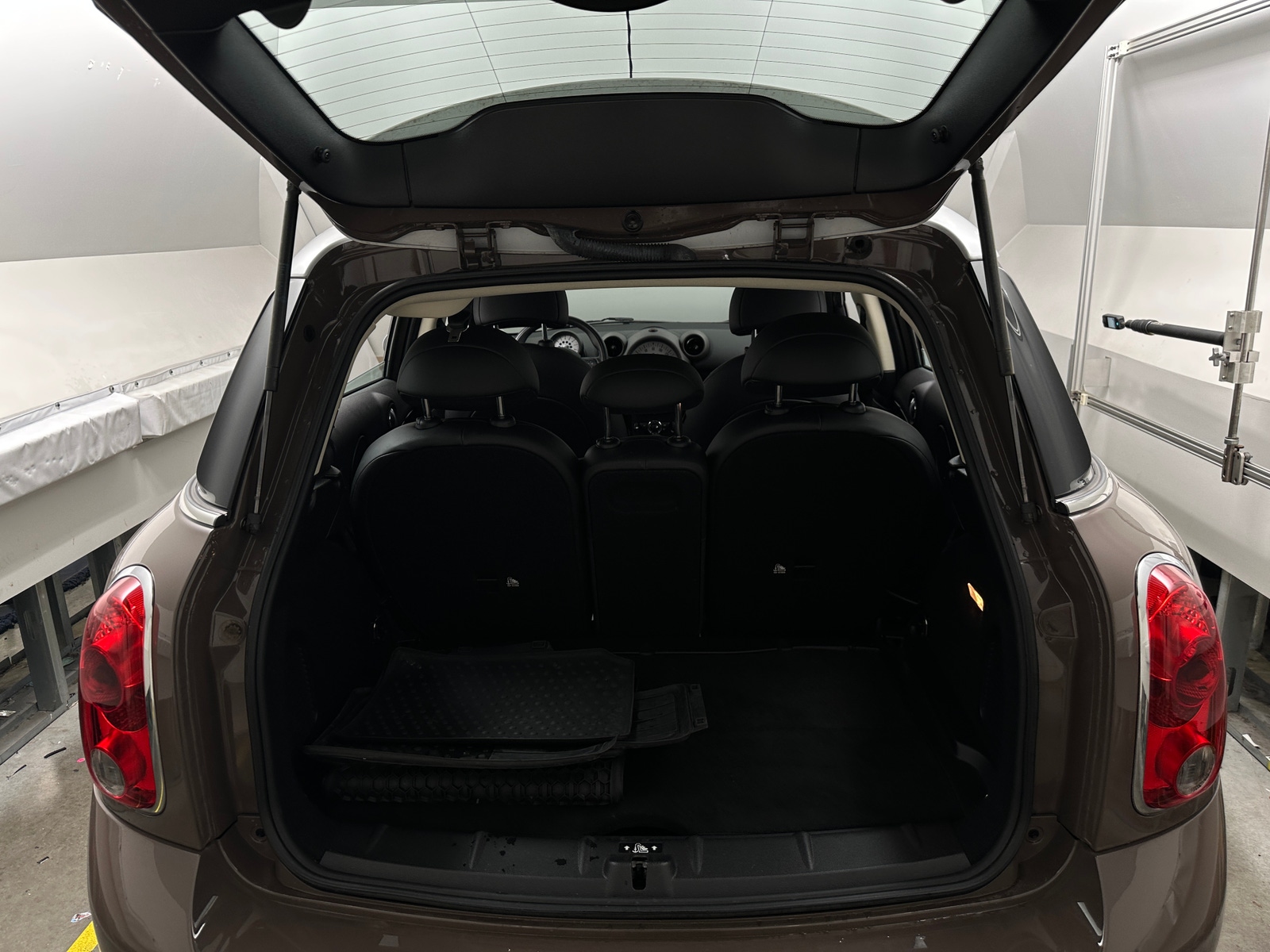 Thumbnail: 2012 MINI Cooper Countryman - 6