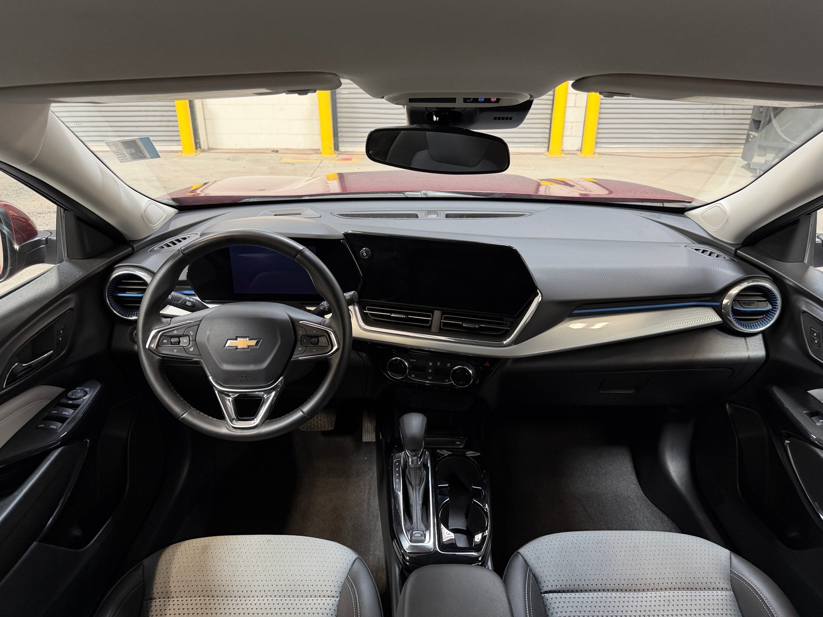 Thumbnail: 2025 Chevrolet Trax - 2