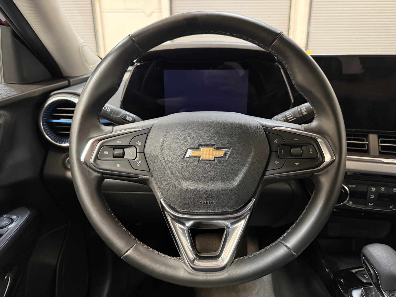 Thumbnail: 2025 Chevrolet Trax - 4