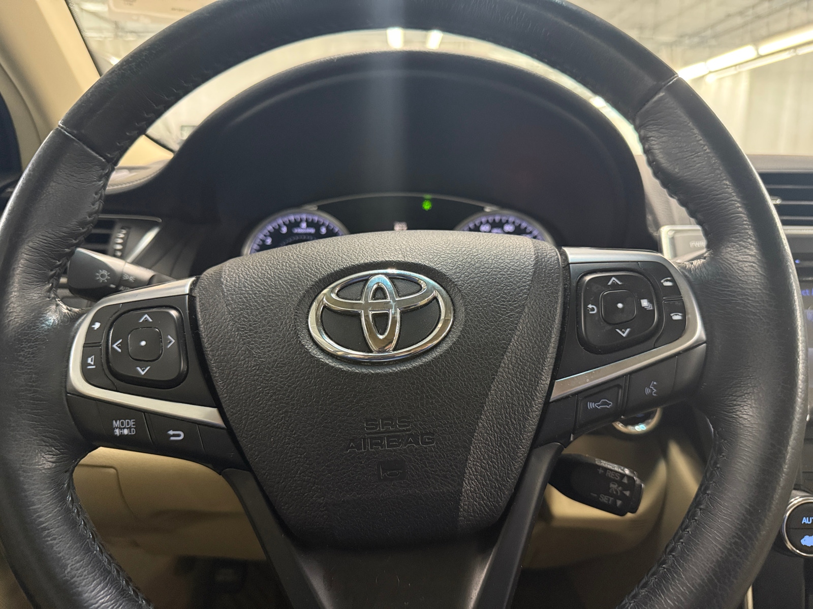 Thumbnail: 2017 Toyota Camry - 4
