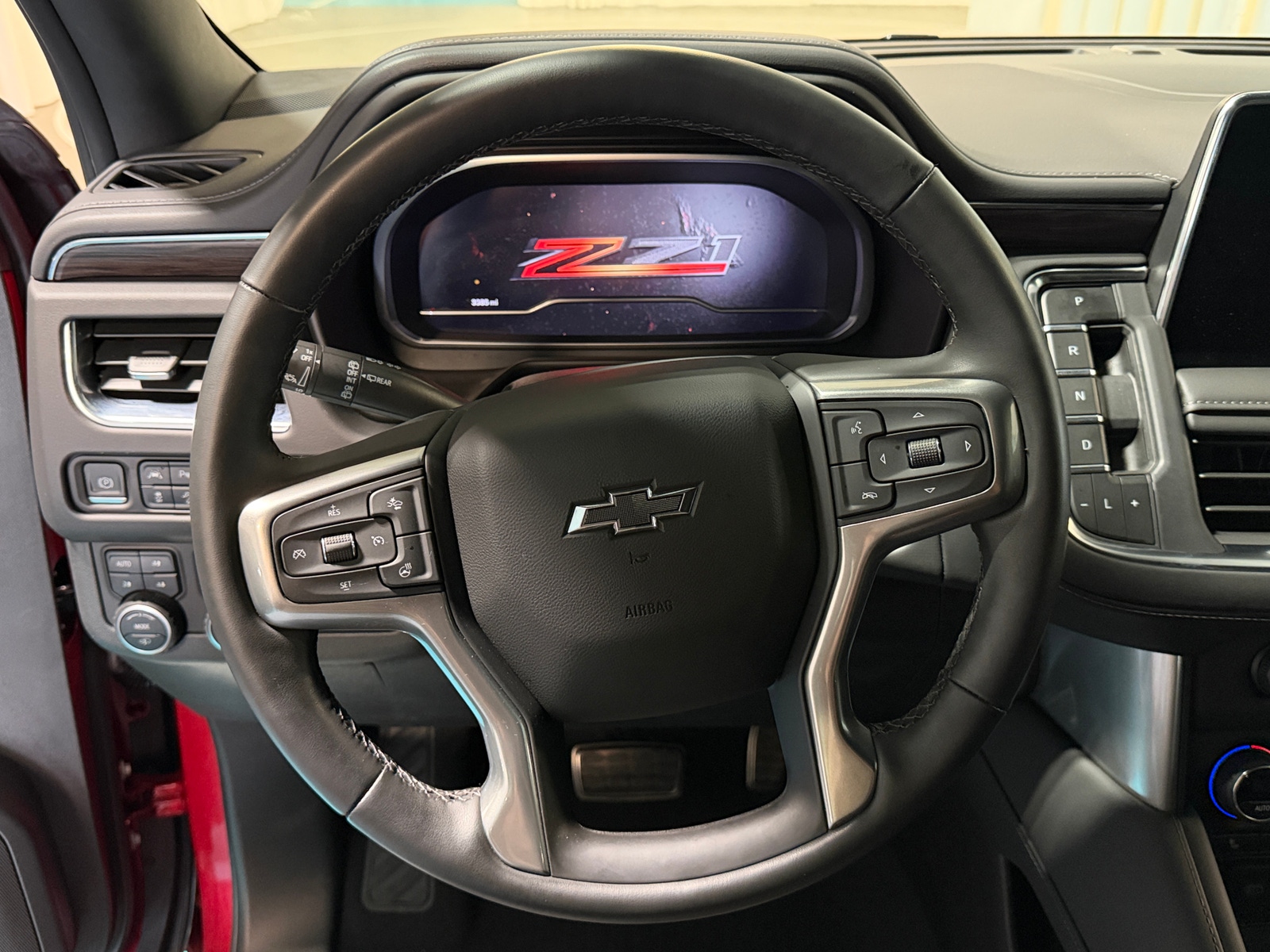 Thumbnail: 2023 Chevrolet Tahoe - 4