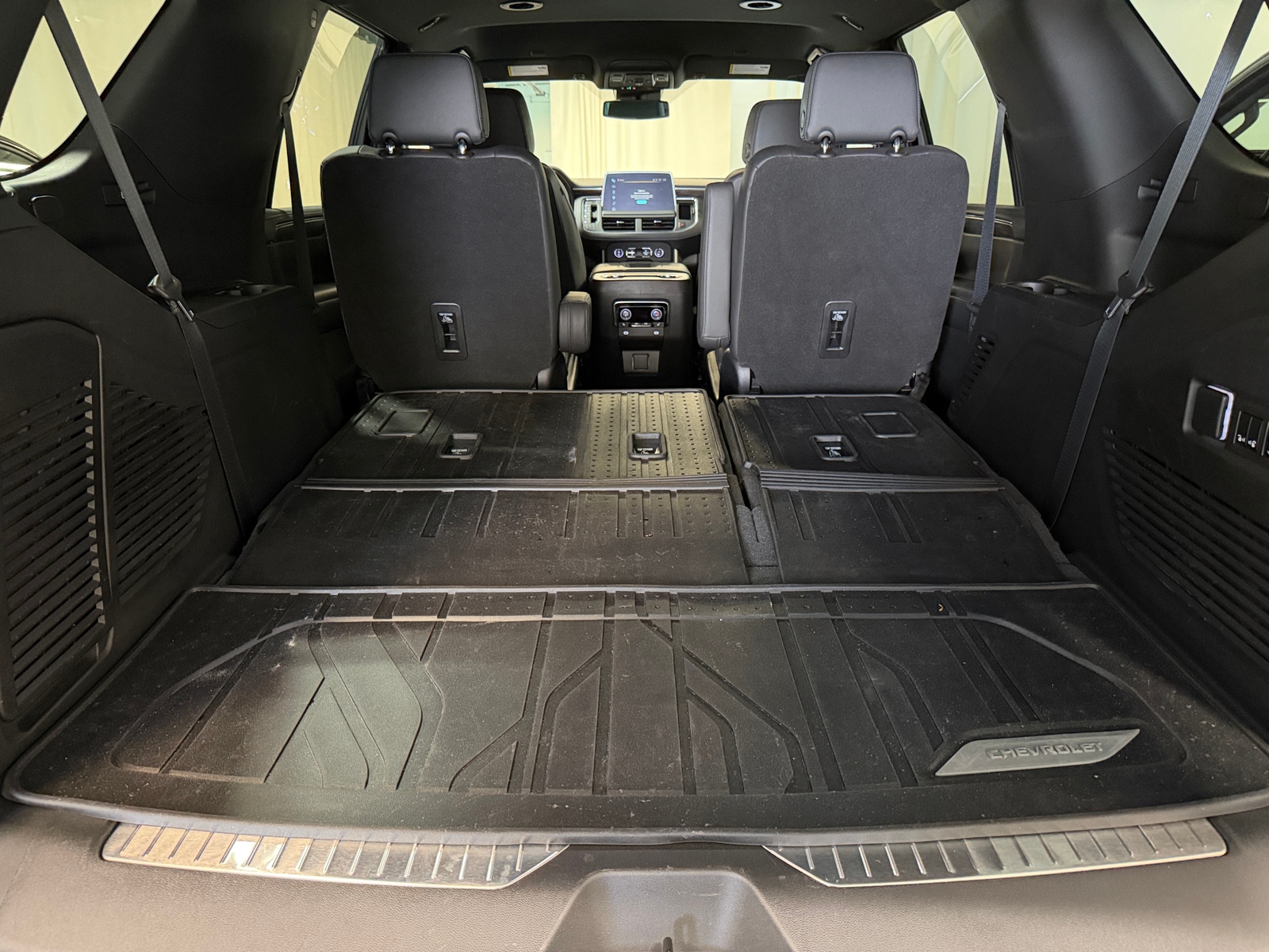 Thumbnail: 2023 Chevrolet Tahoe - 6