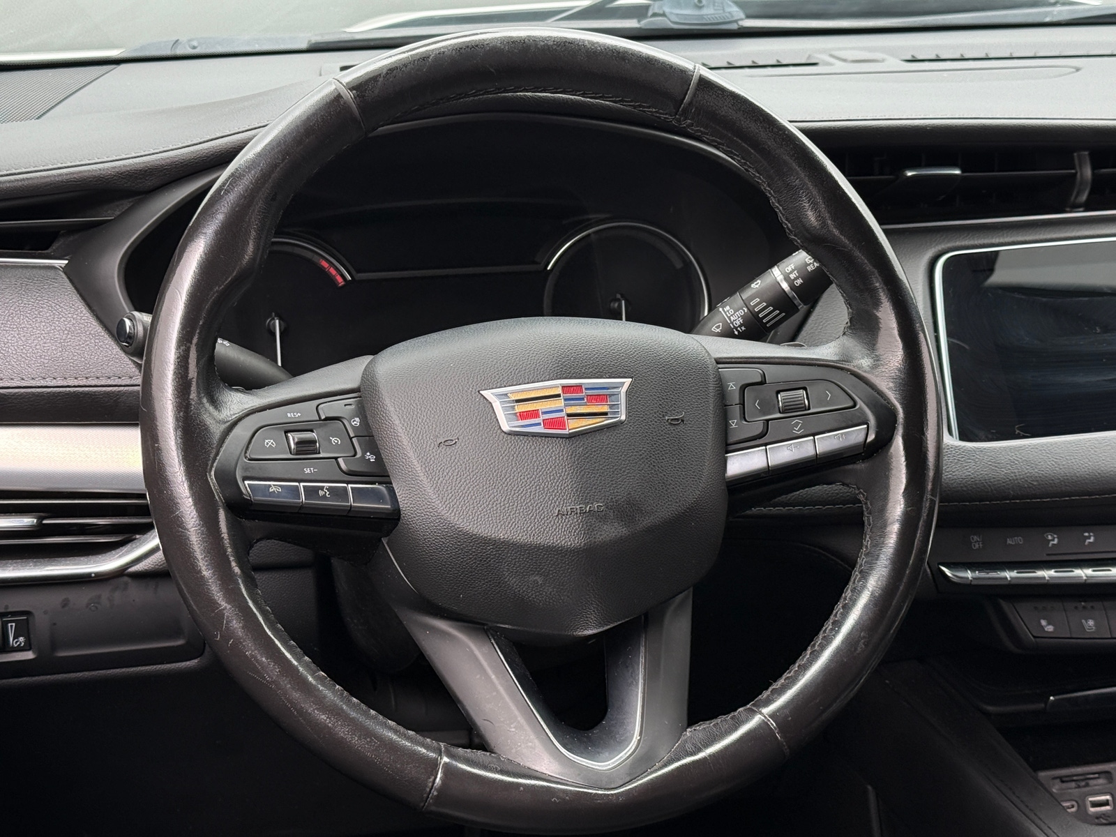 Thumbnail: 2021 Cadillac XT4 - 4