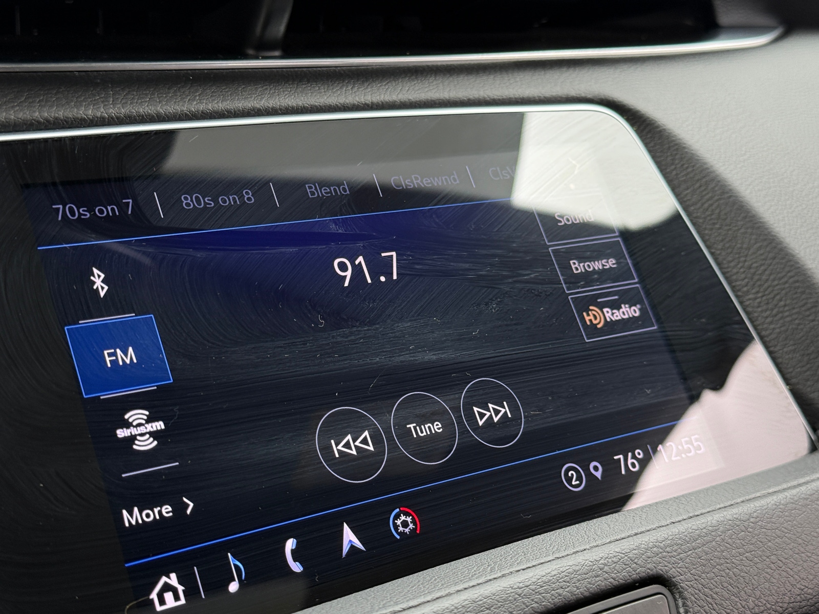Thumbnail: 2021 Cadillac XT4 - 3