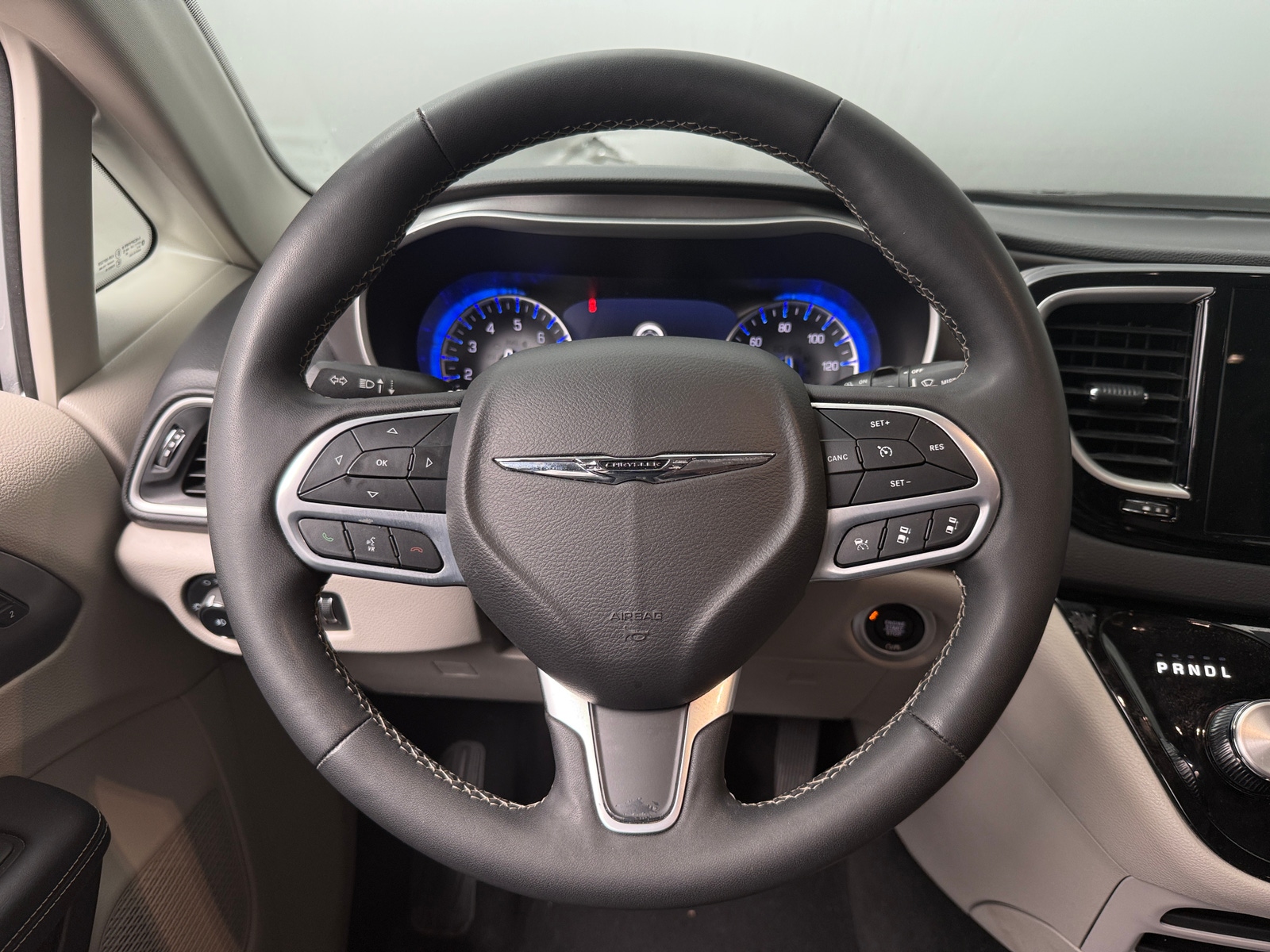 Thumbnail: 2024 Chrysler Pacifica - 4