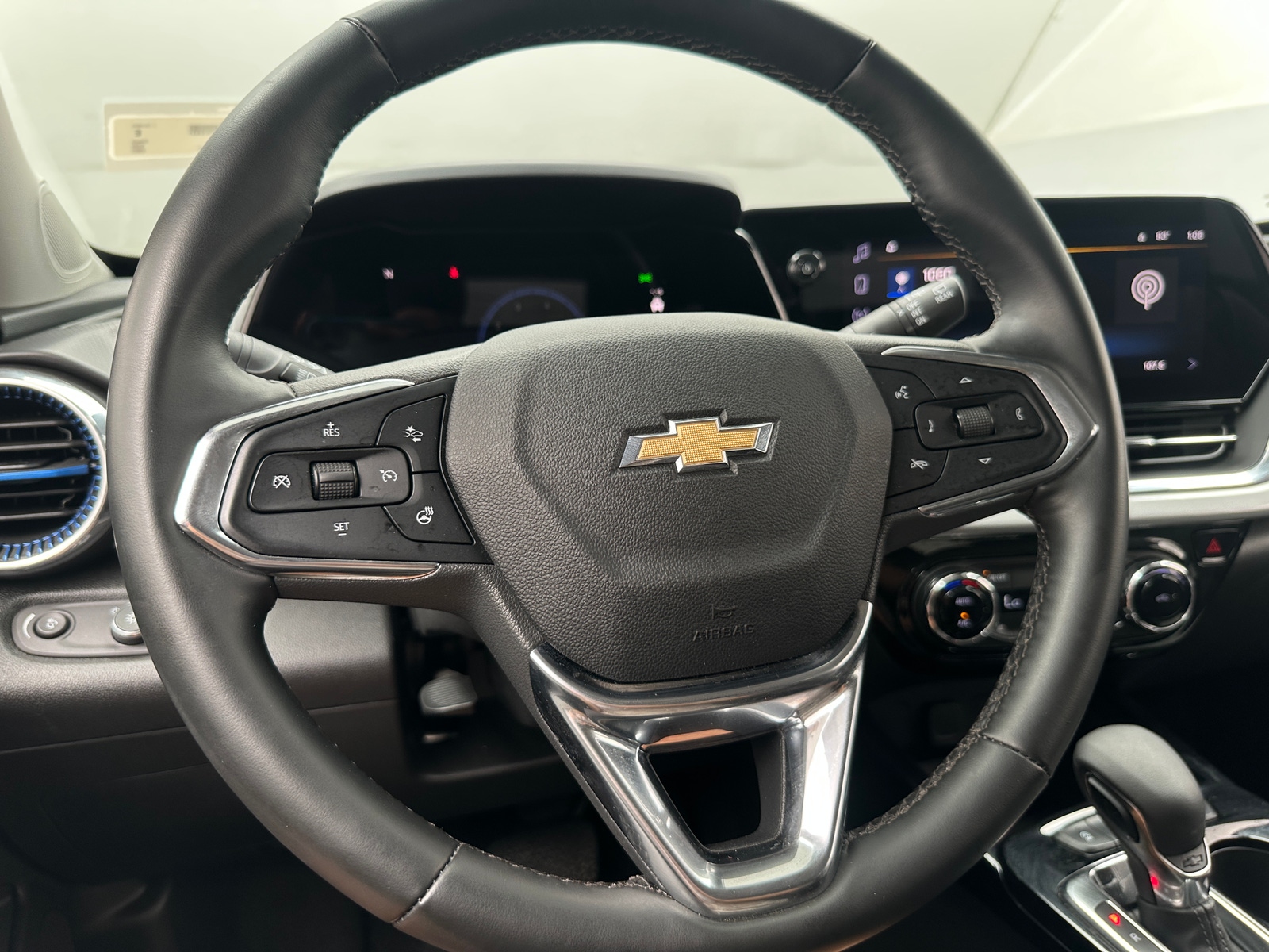 Thumbnail: 2025 Chevrolet Trax - 4