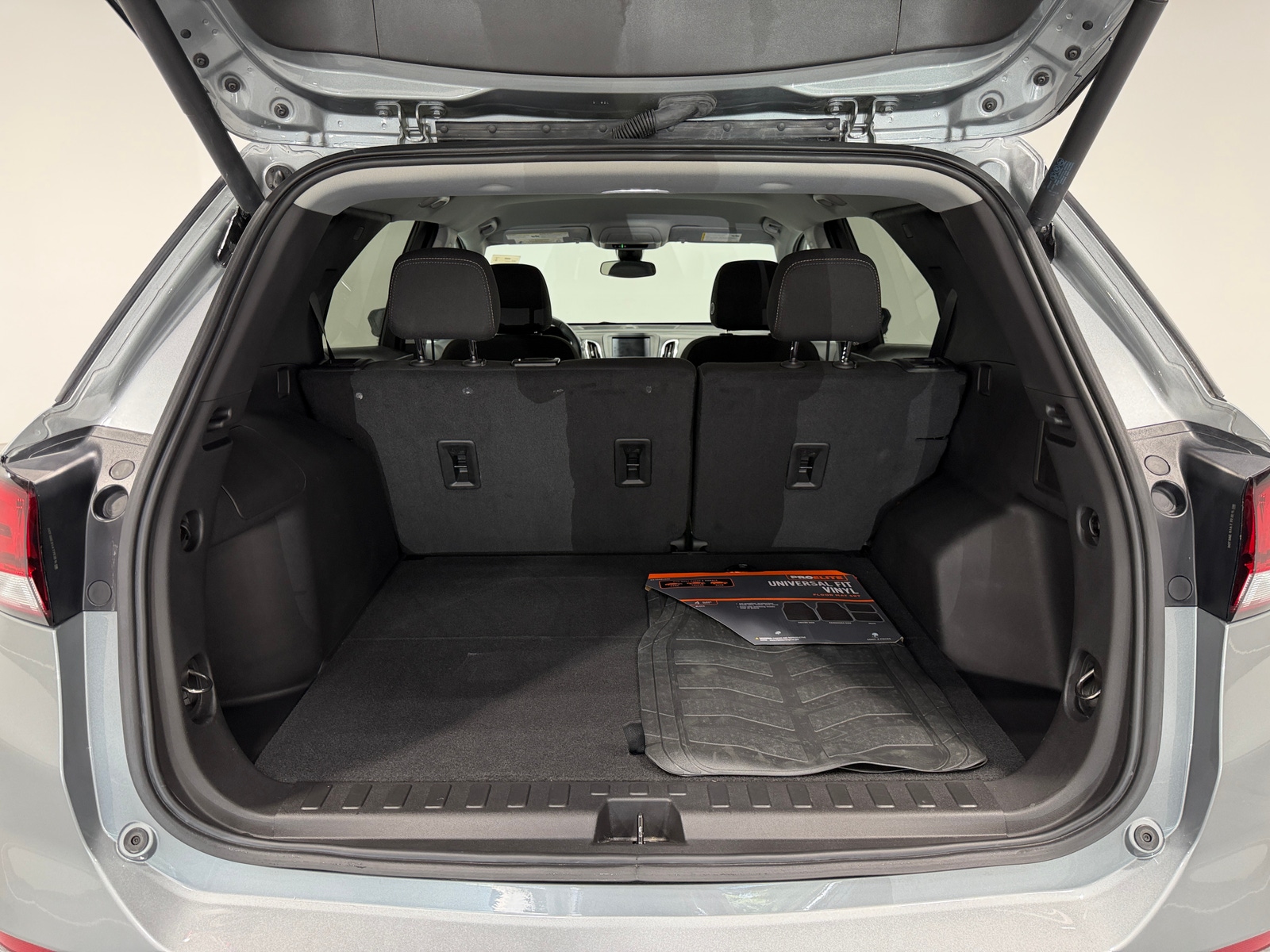 Thumbnail: 2023 Chevrolet Equinox - 7