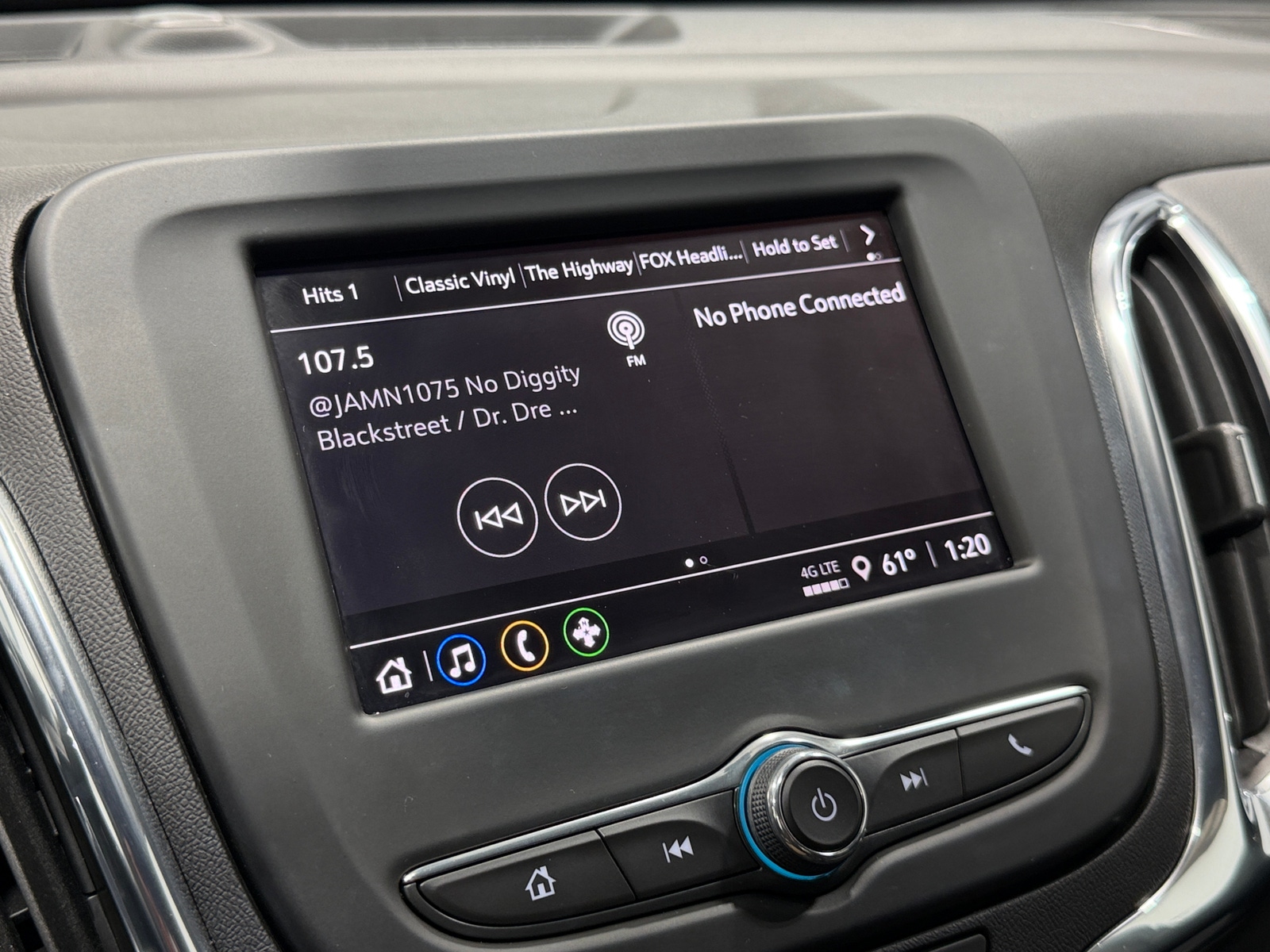 Thumbnail: 2023 Chevrolet Equinox - 4