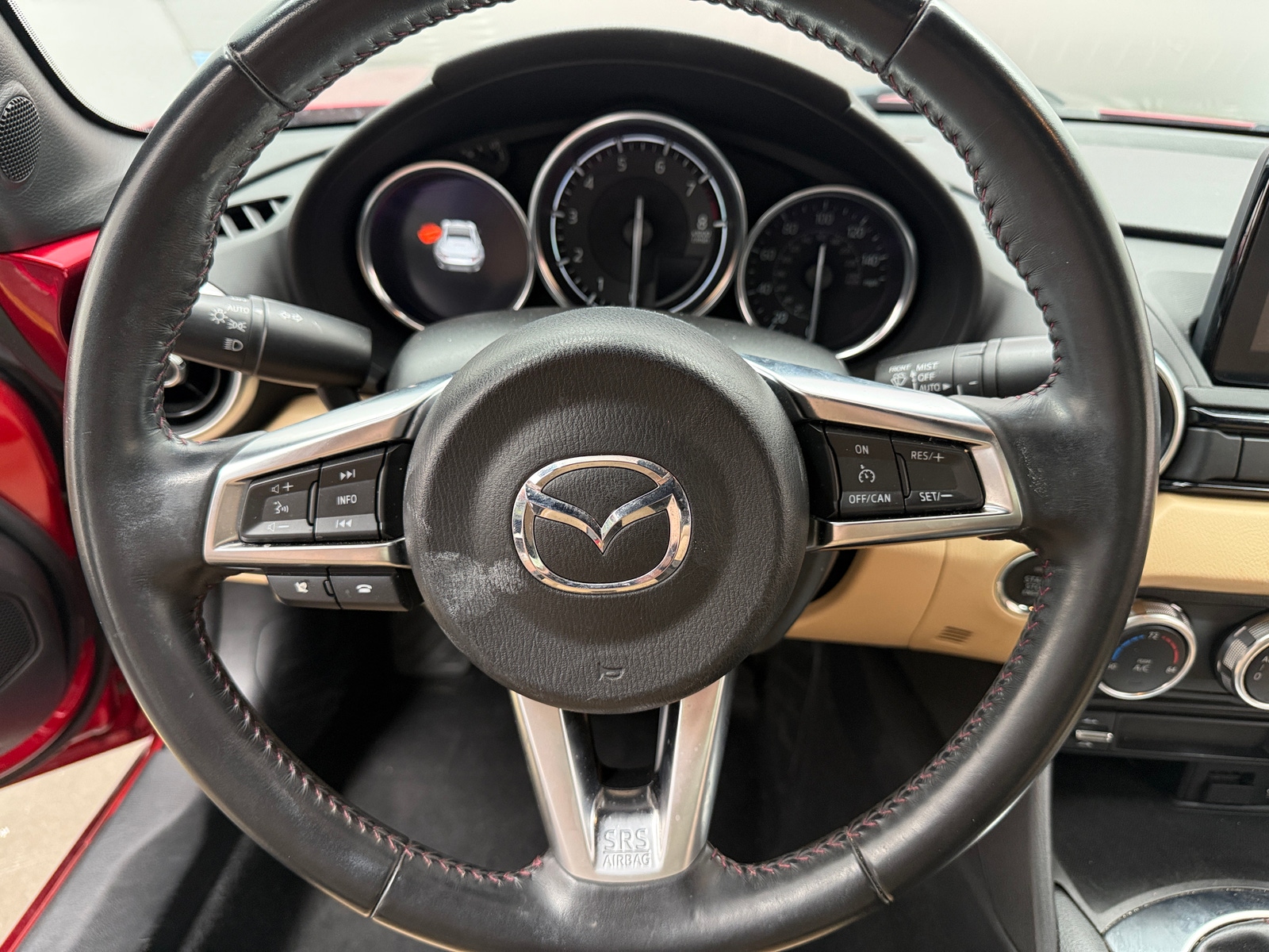 Thumbnail: 2019 Mazda MX-5 Miata - 3
