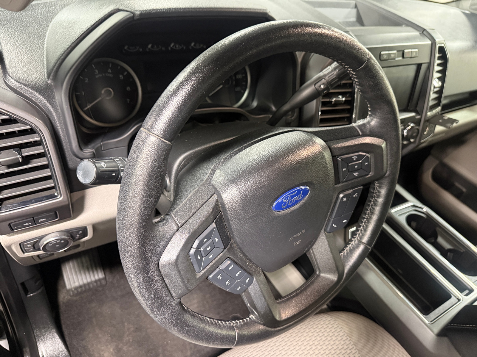 Thumbnail: 2019 Ford Econoline - 5