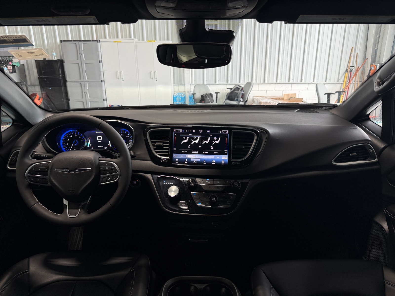 Thumbnail: 2026 Chrysler Pacifica - 2
