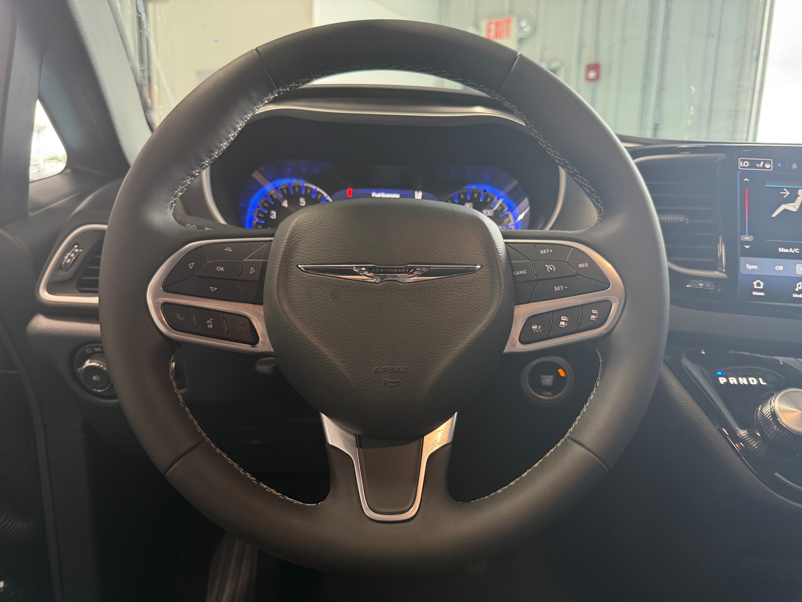Thumbnail: 2026 Chrysler Pacifica - 4