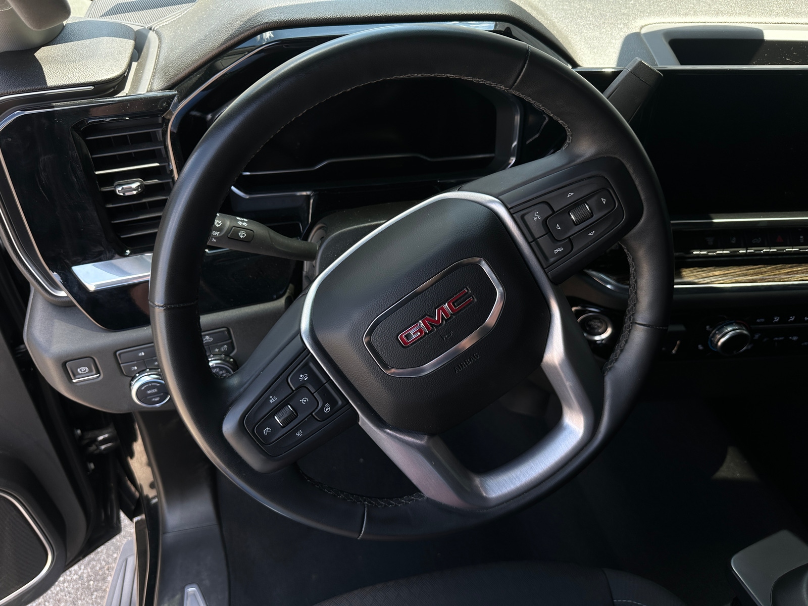 Thumbnail: 2024 GMC Sierra 3500 - 5