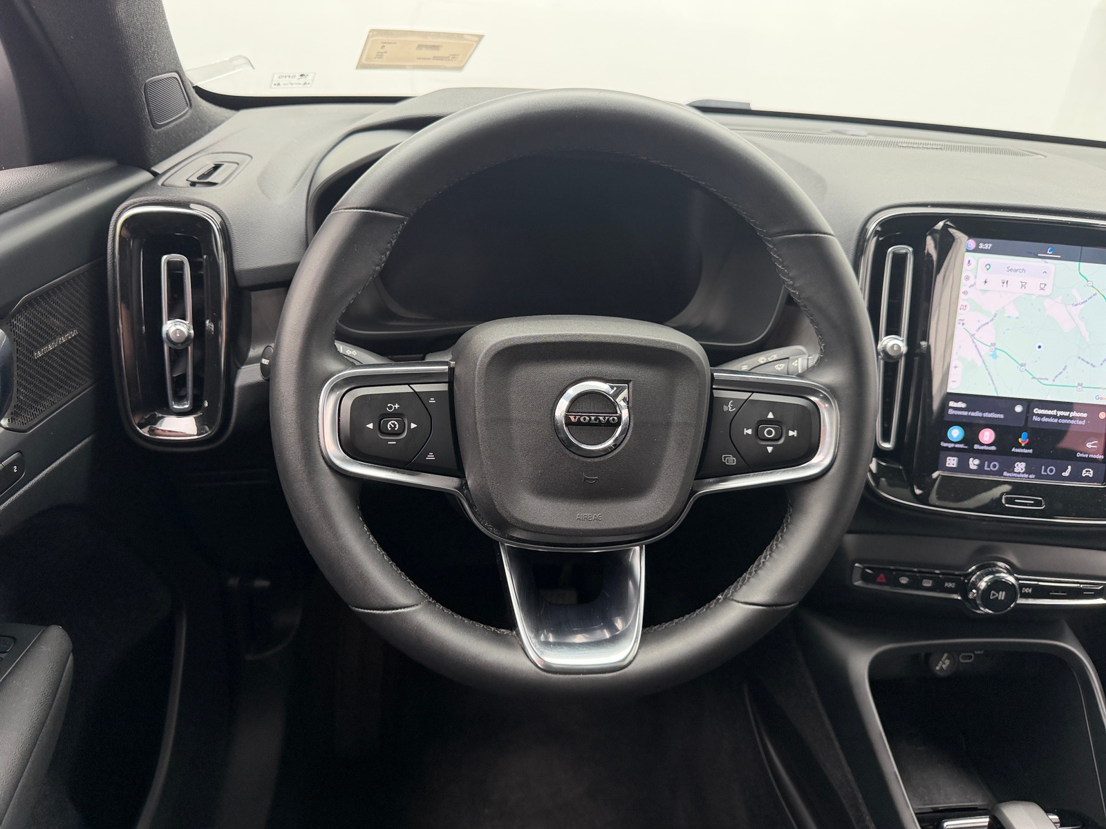 Thumbnail: 2023 Volvo C40 - 4