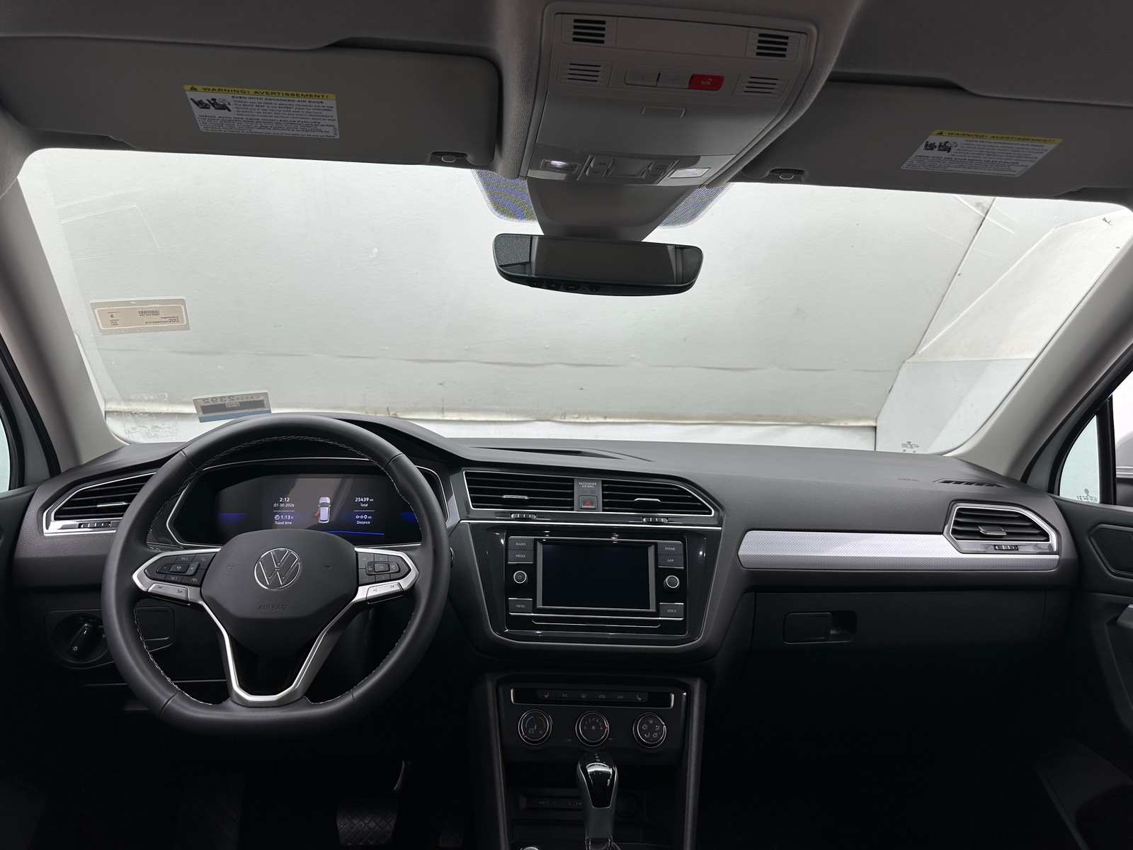 Thumbnail: 2024 Volkswagen Tiguan - 3