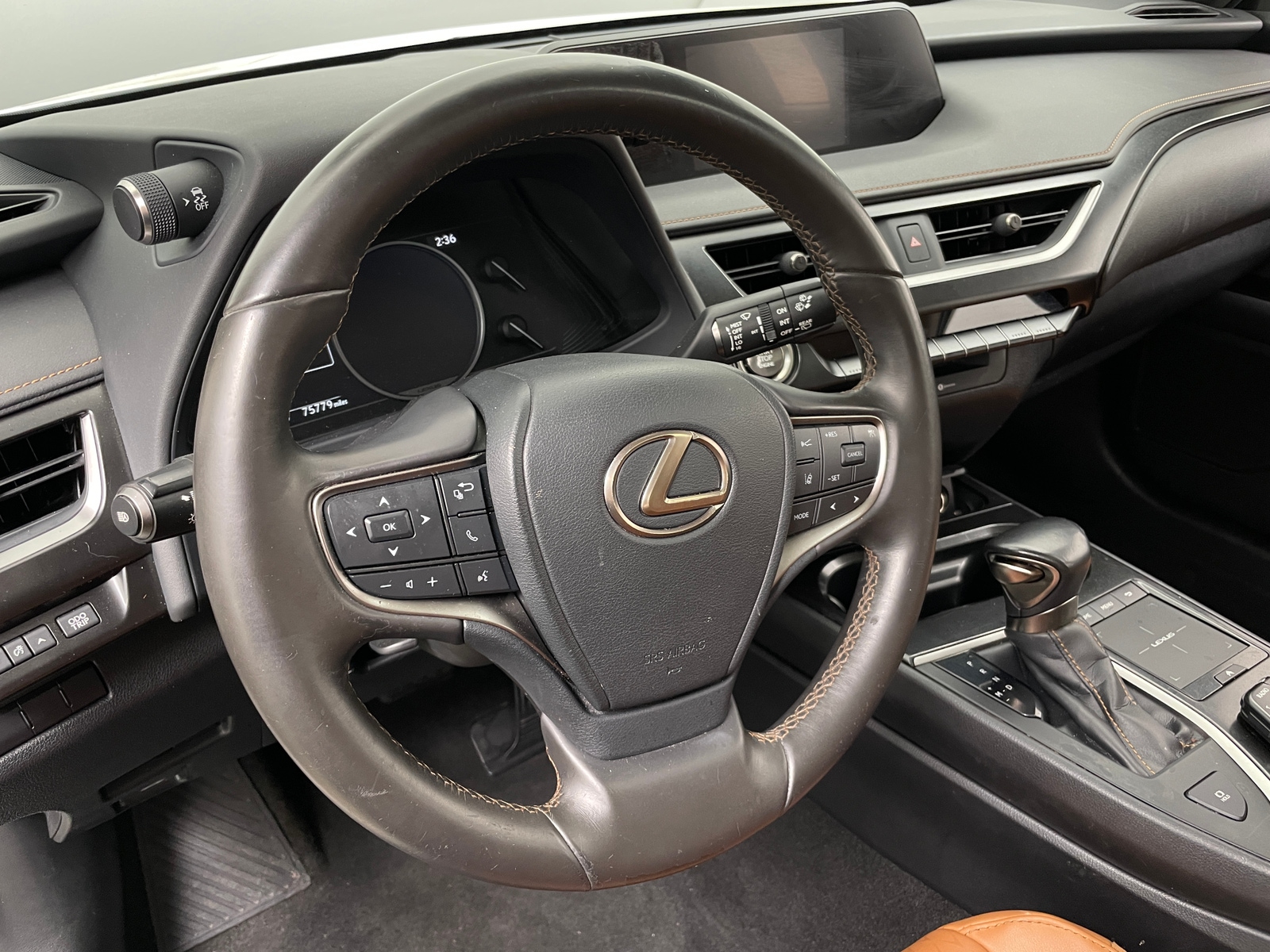 Thumbnail: 2021 Lexus UX - 4