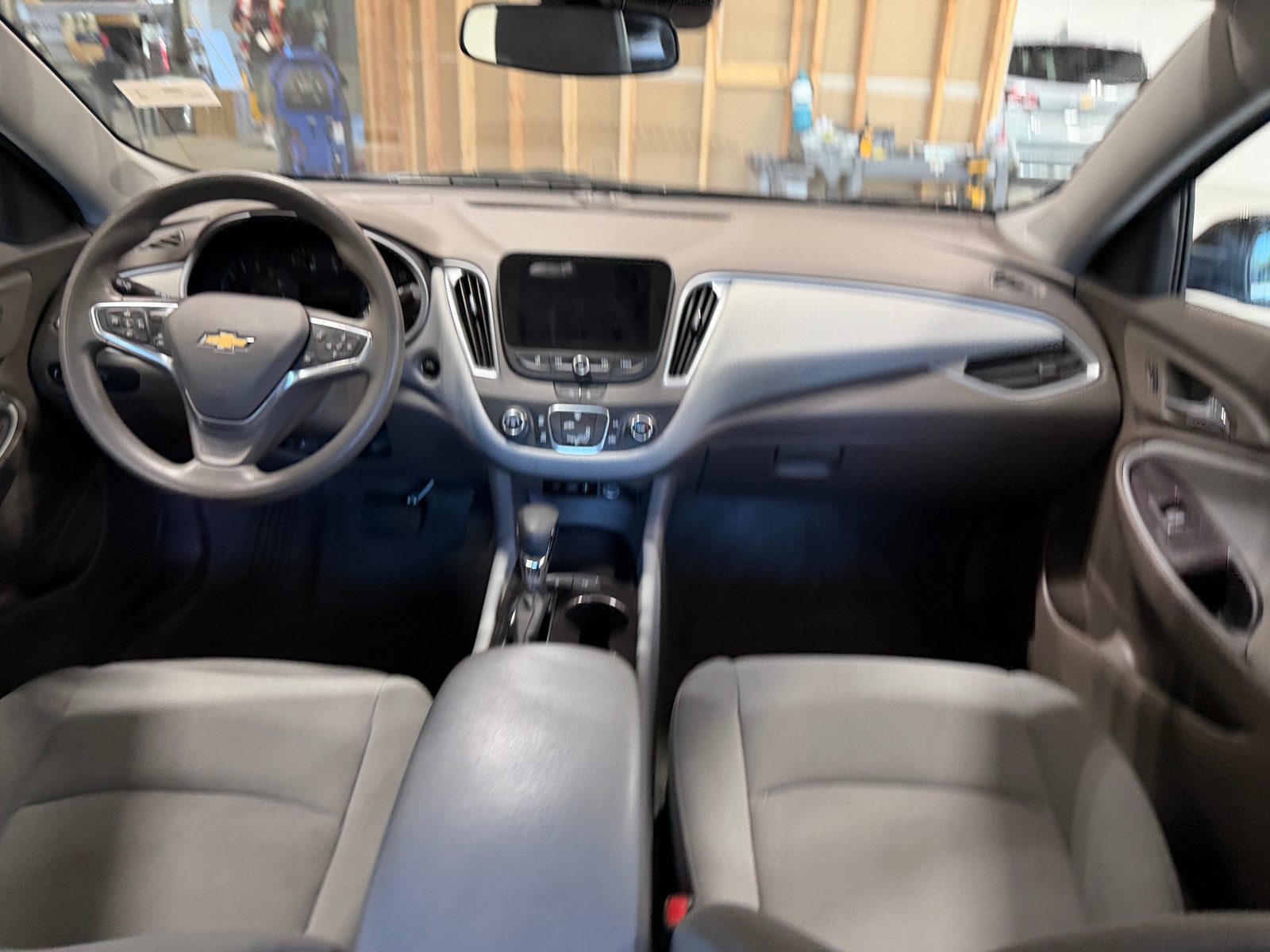 Thumbnail: 2023 Chevrolet Malibu - 3