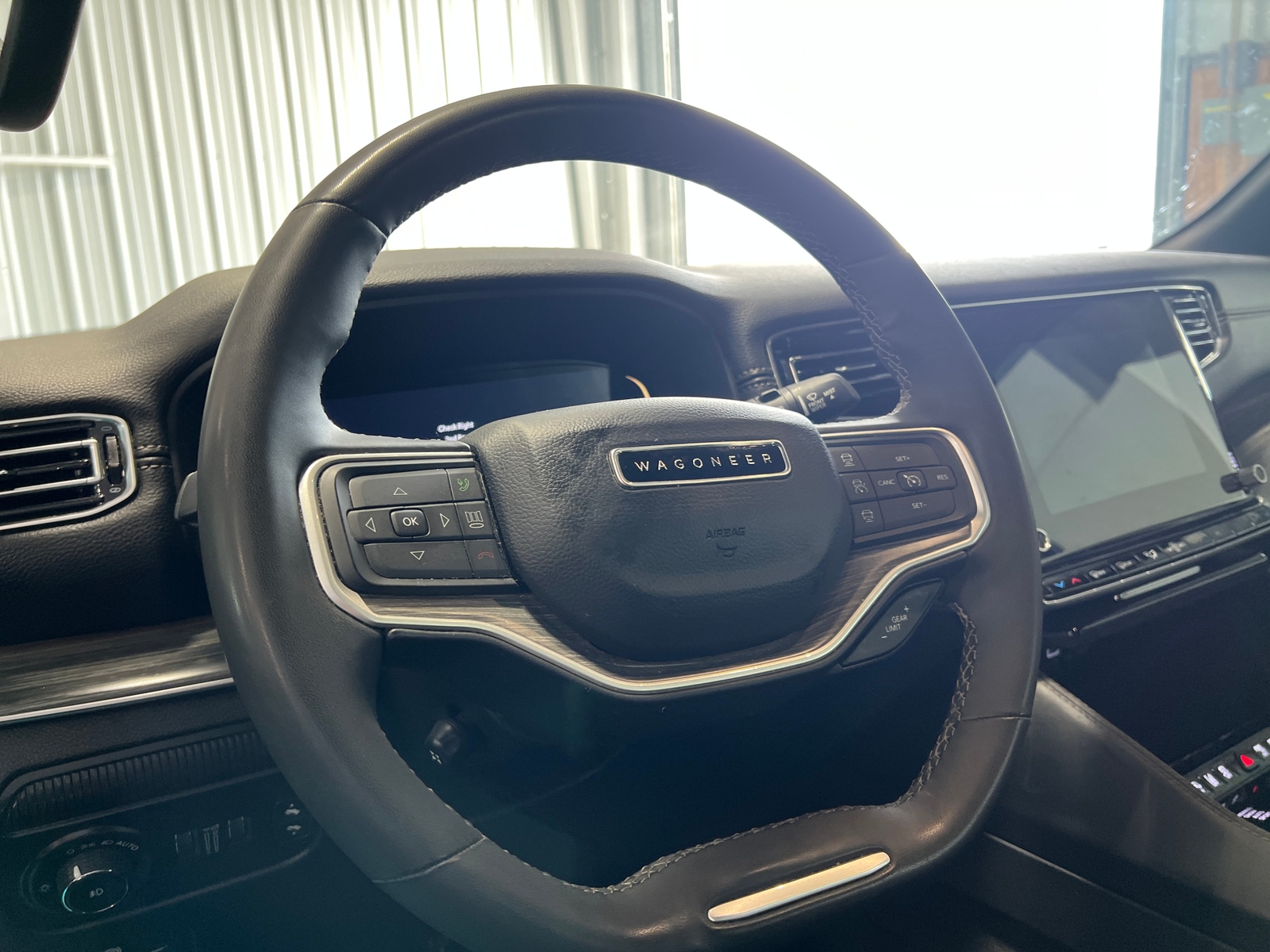 Thumbnail: 2024 Jeep Wagoneer - 4
