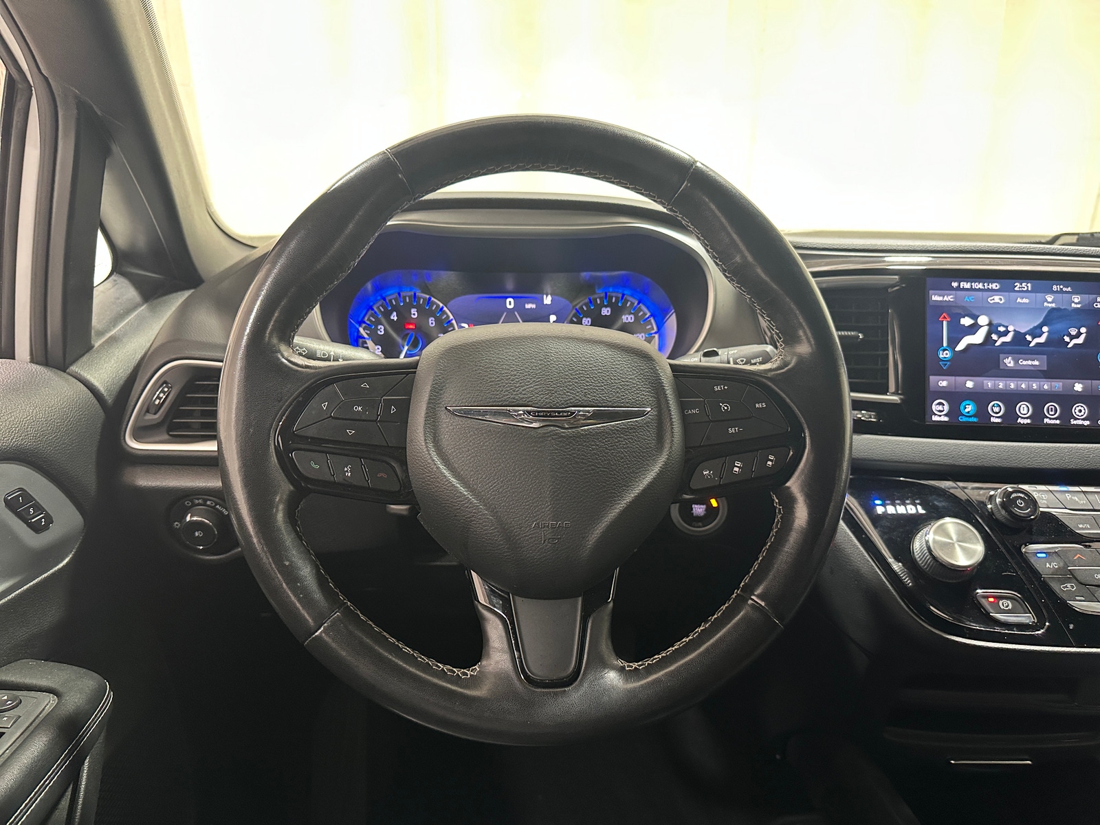 Thumbnail: 2020 Chrysler Pacifica - 4