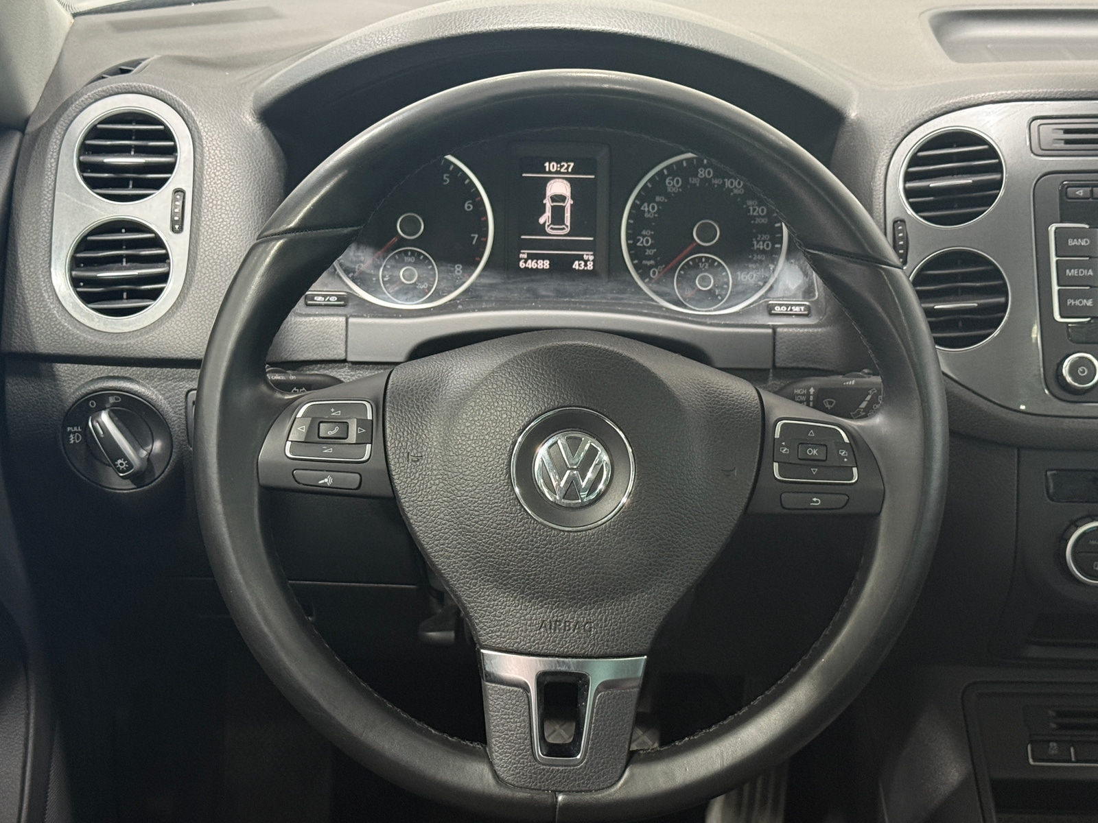 Thumbnail: 2015 Volkswagen Tiguan - 5
