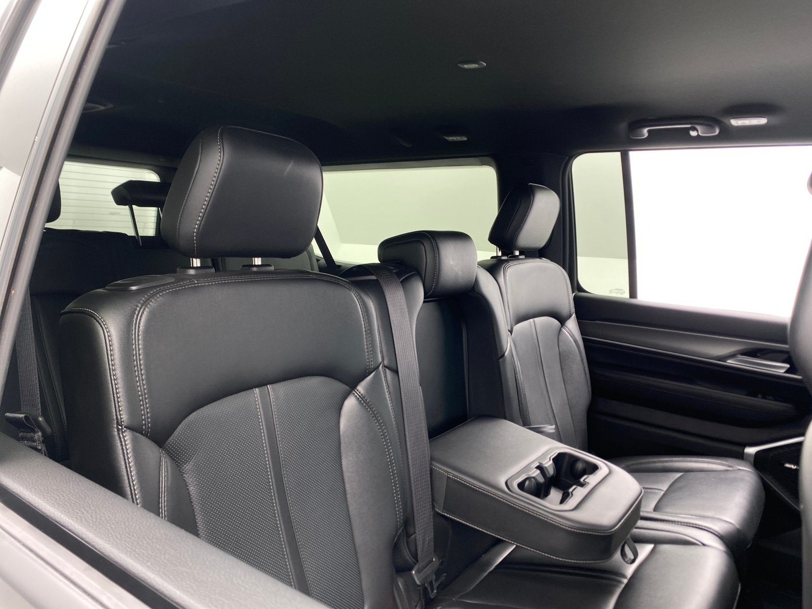 Thumbnail: 2025 Jeep Wagoneer - 5